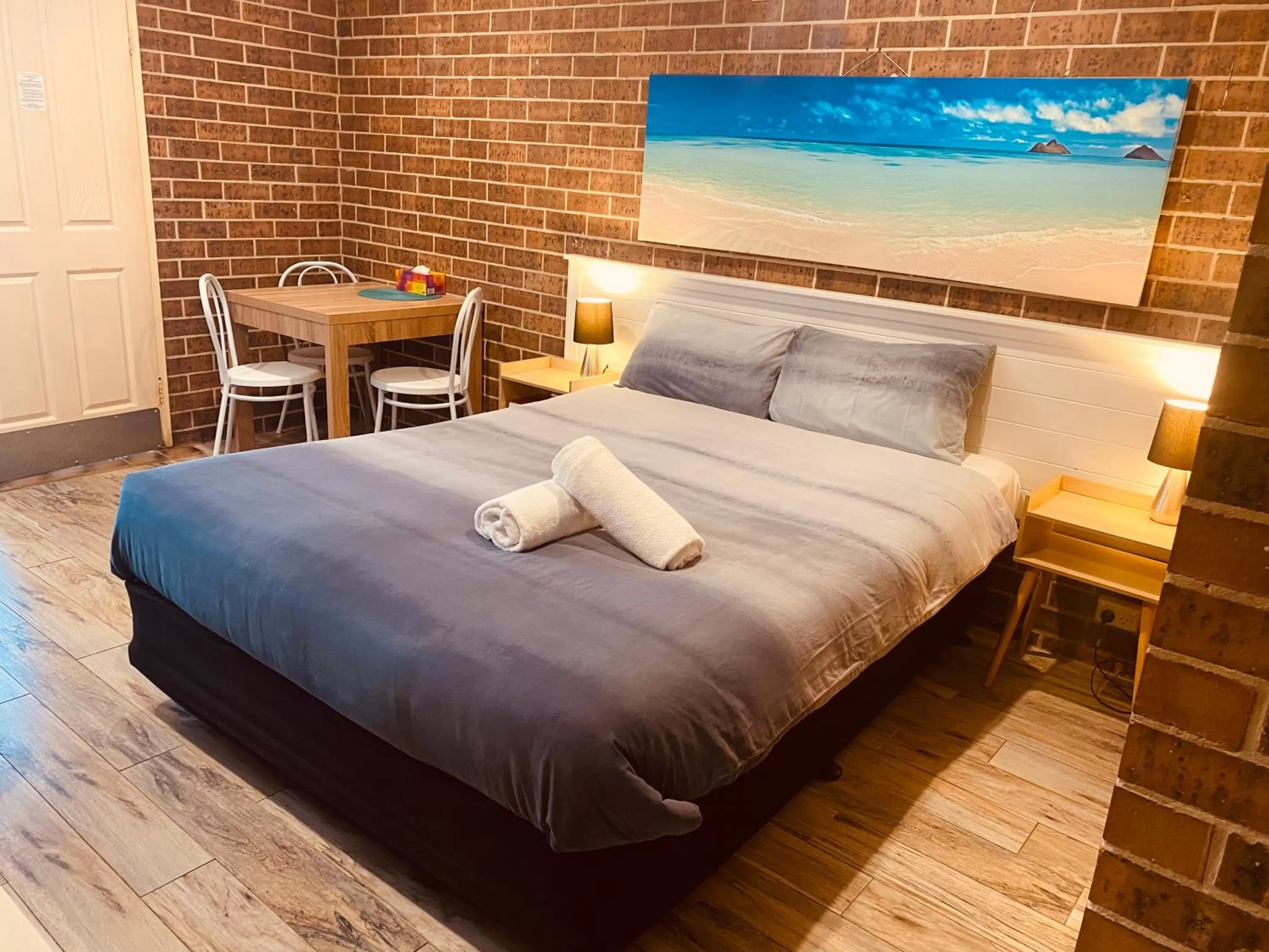 Classic Twin Room in Buccaneer Motel