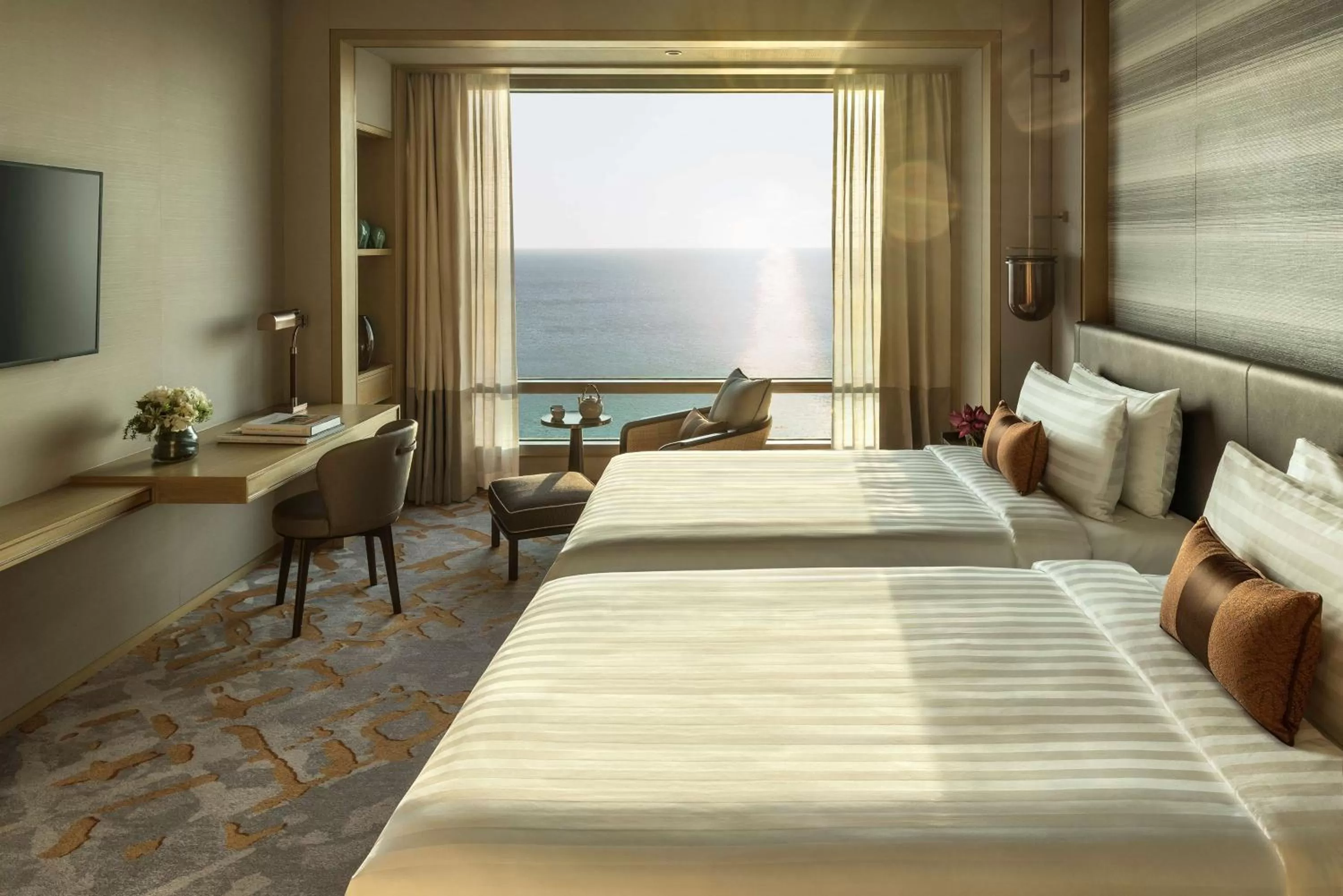 Deluxe Ocean View Twin in Shangri-La Colombo