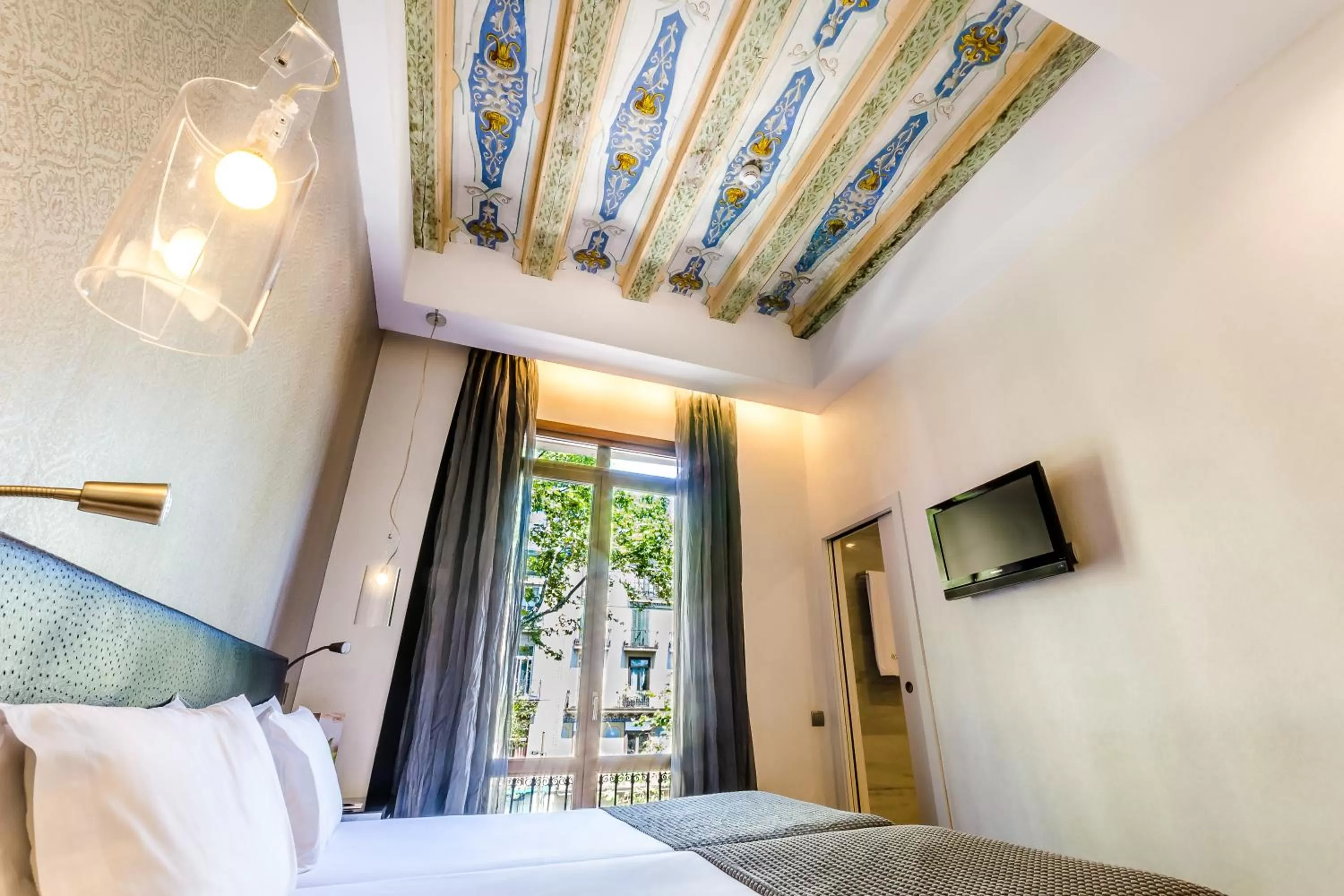 Double or Twin Room with Las Ramblas View in Exe Ramblas Boquería