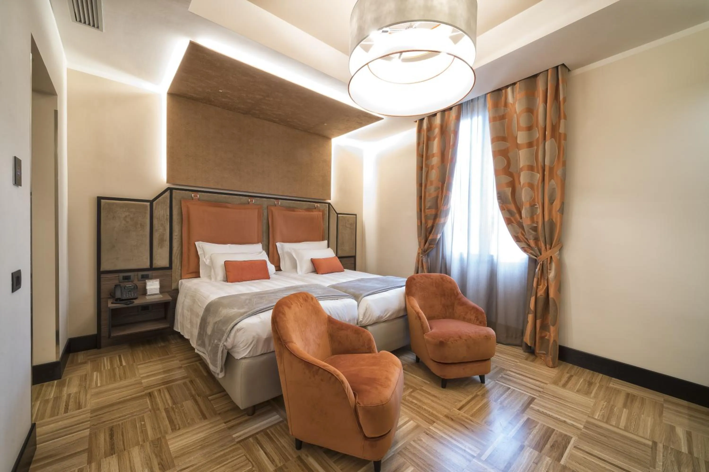 Deluxe Suite in Solo Experience Hotel