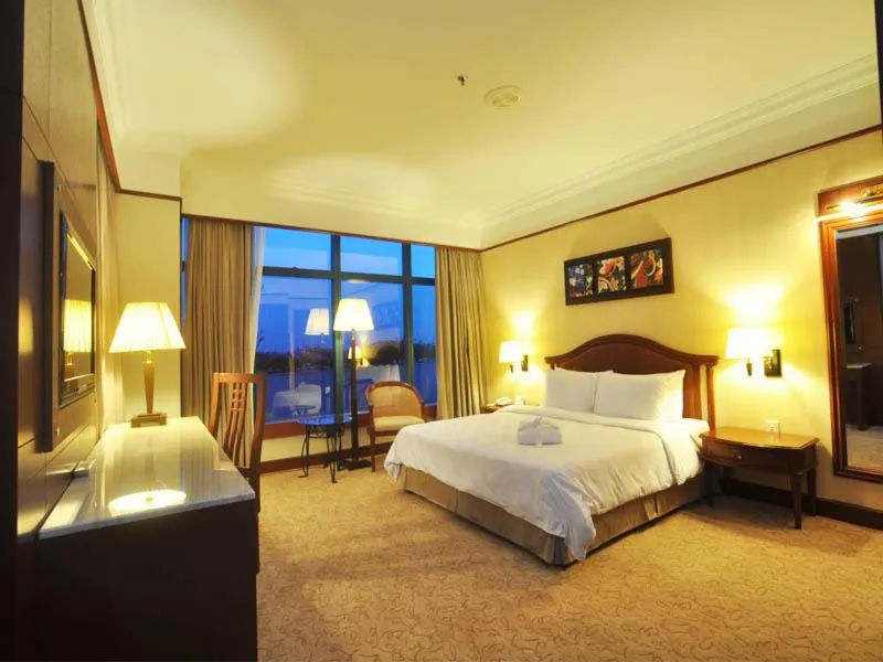 Executive Queen Room in GBW Hotel