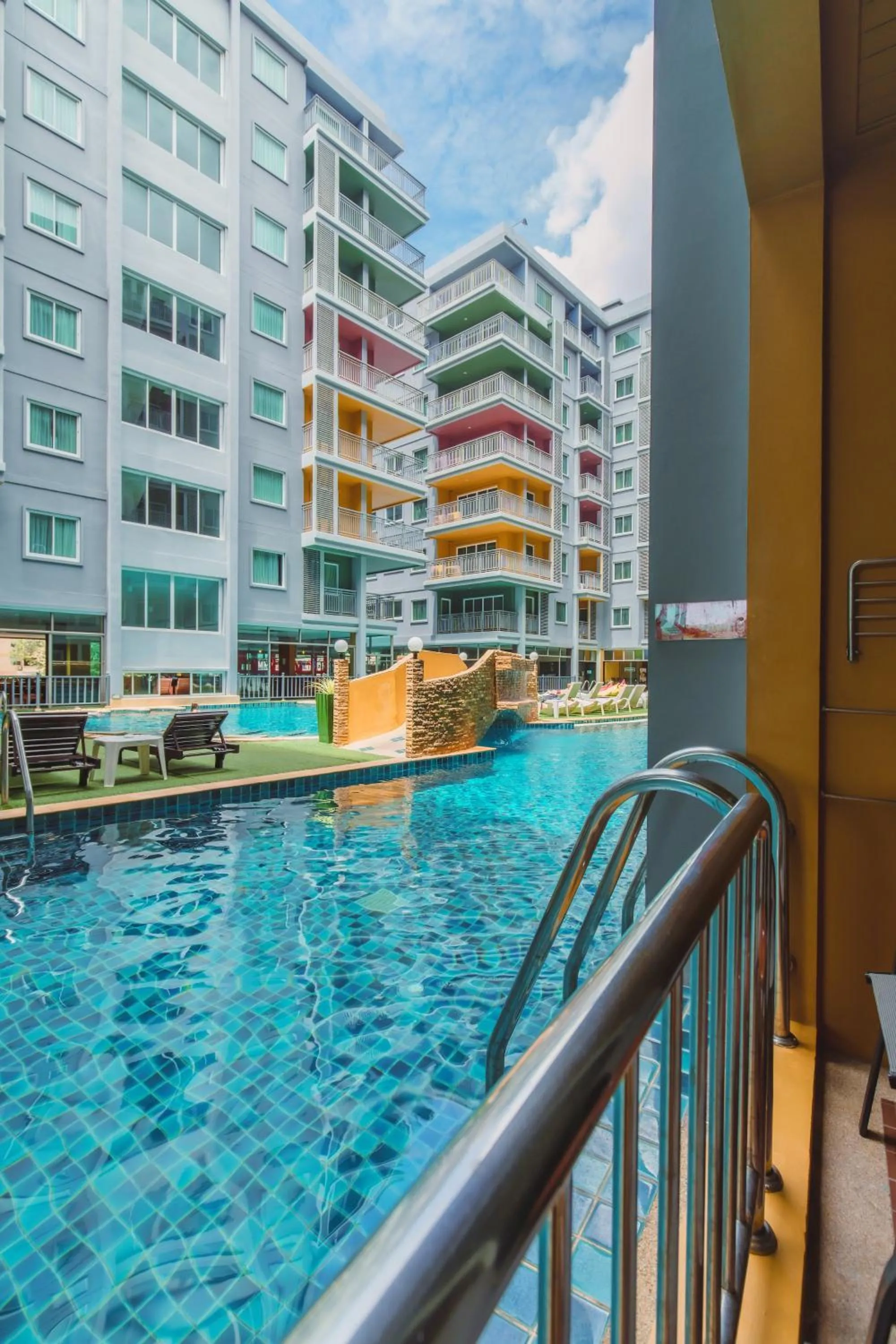 Classic Suite - Pool Access in Elite Suites Patong