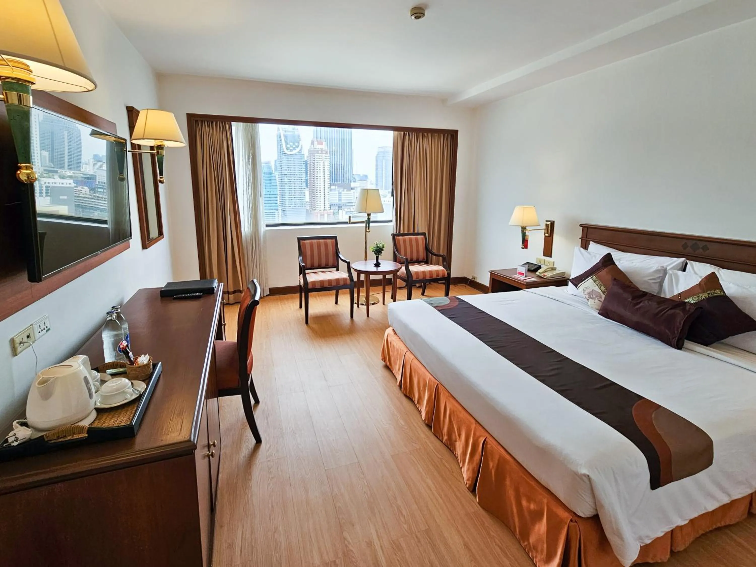 Honeymoon Suite in Ramada by Wyndham D MA Bangkok