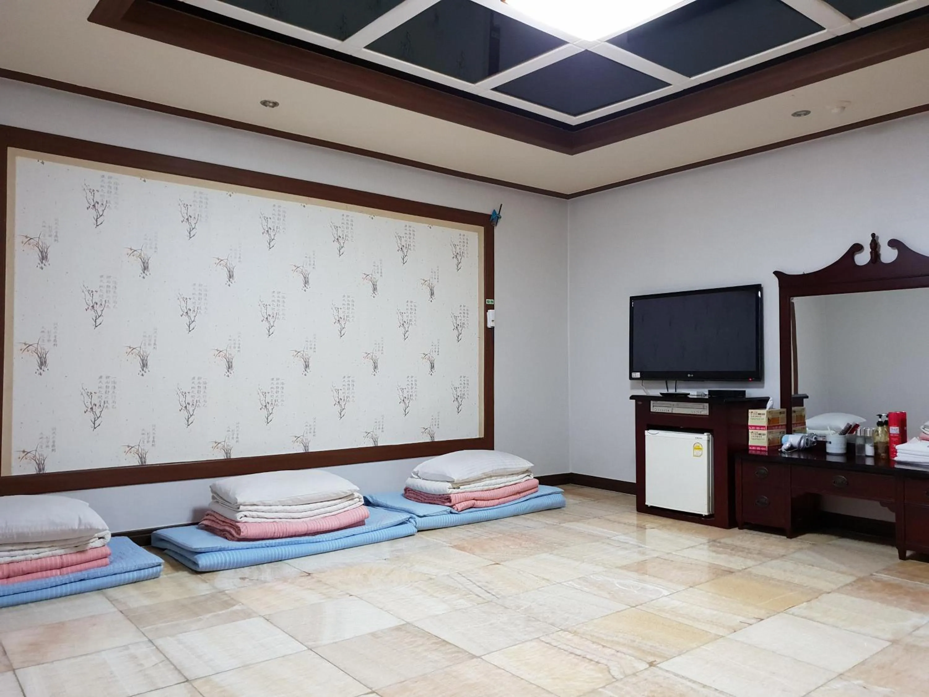 Korean-Style Double Room in Plus Motel