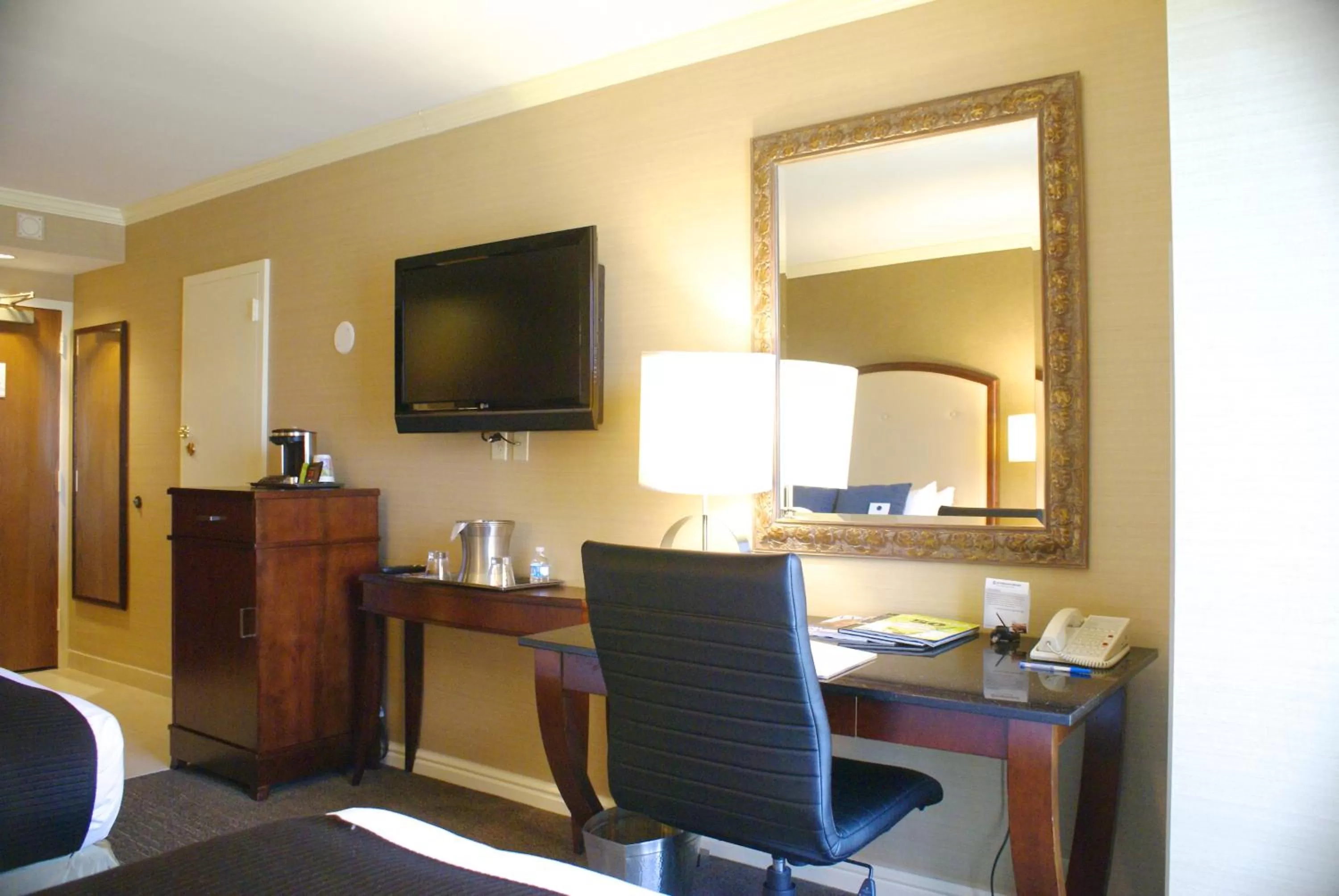 Junior Suite in Wyndham Grand Pittsburgh