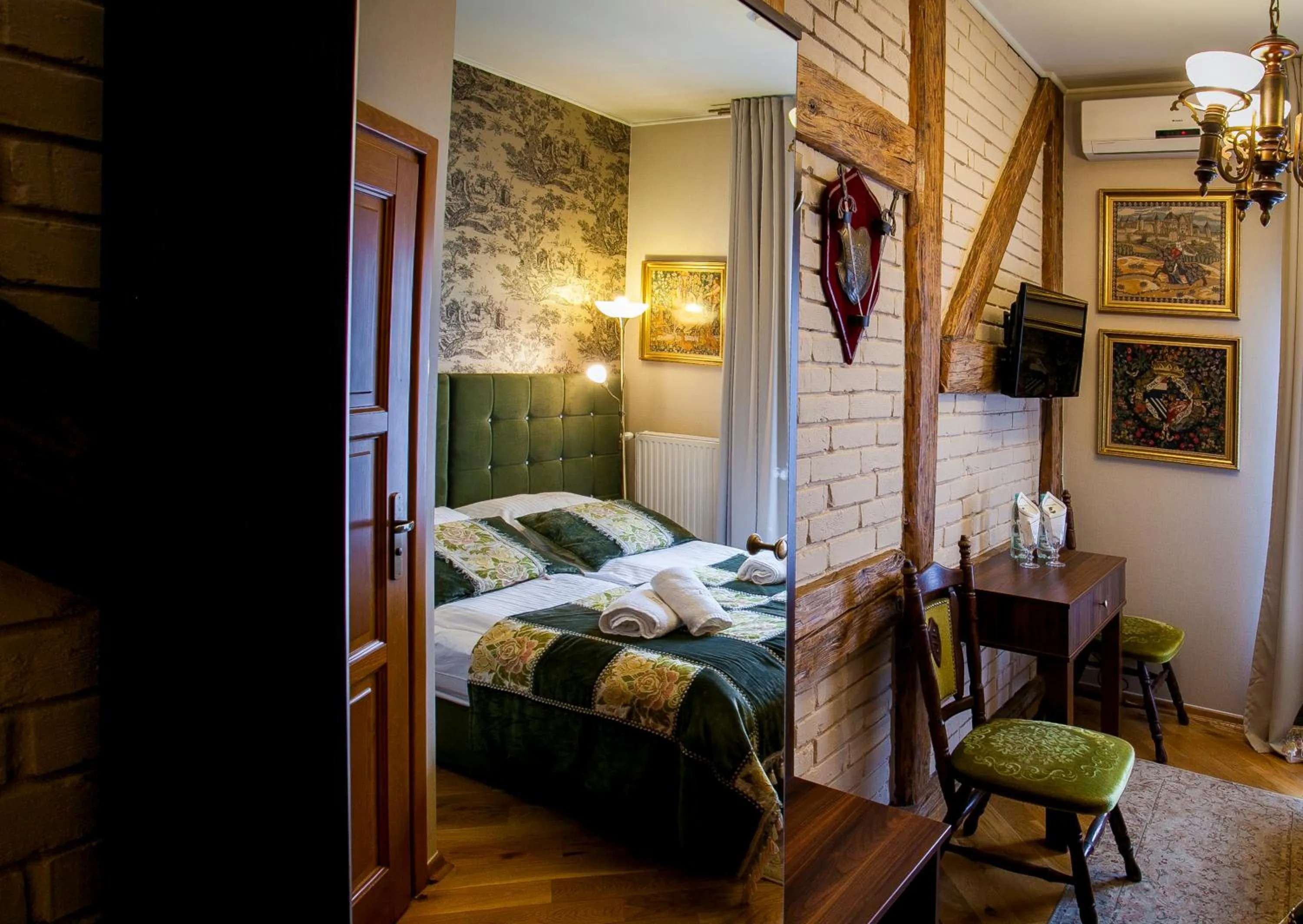 Economy Double or Twin Room in Aparthotel Oberża