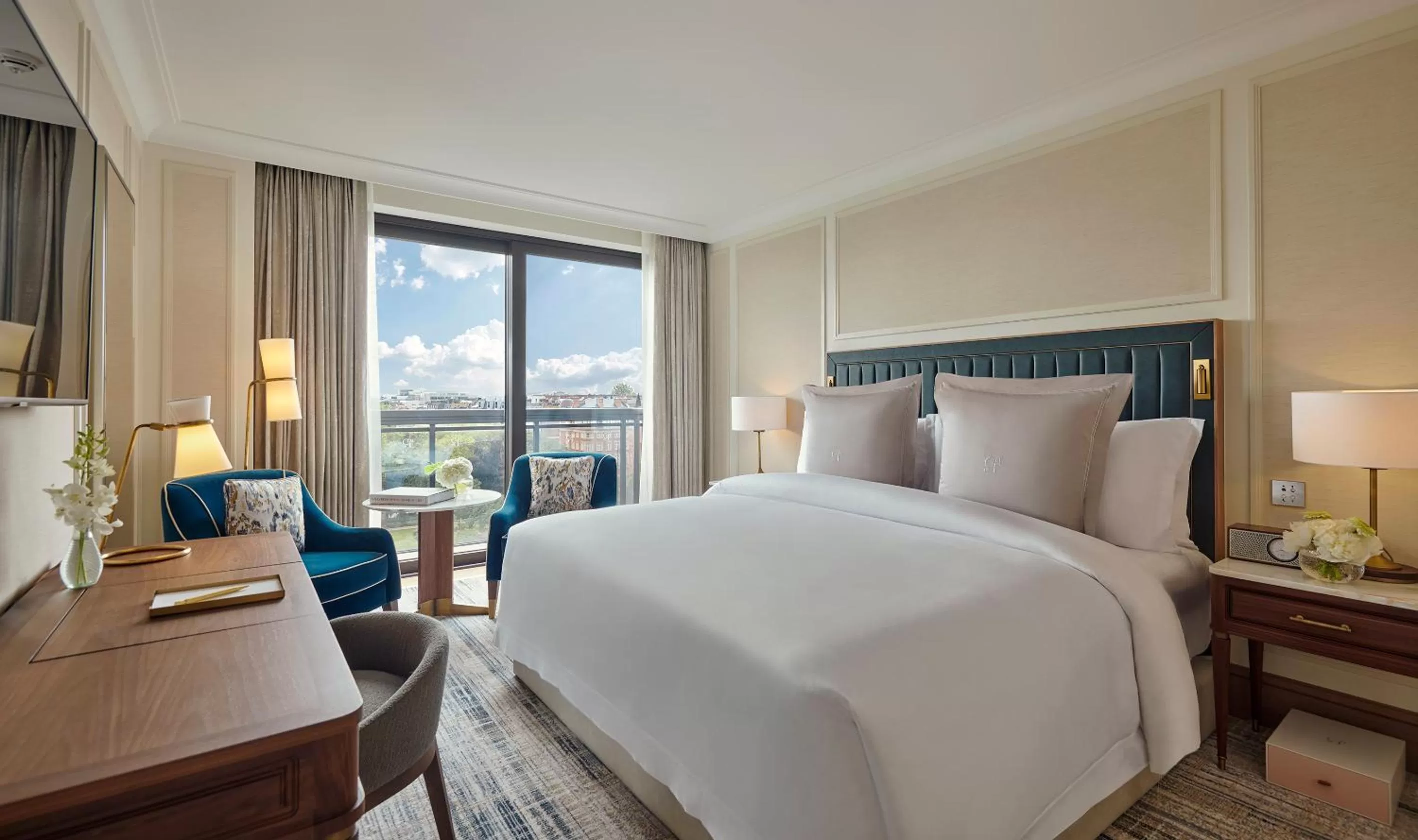 Superior Balcony Room with exclusive access to Cadogan private gardens in Jumeirah Carlton Tower London