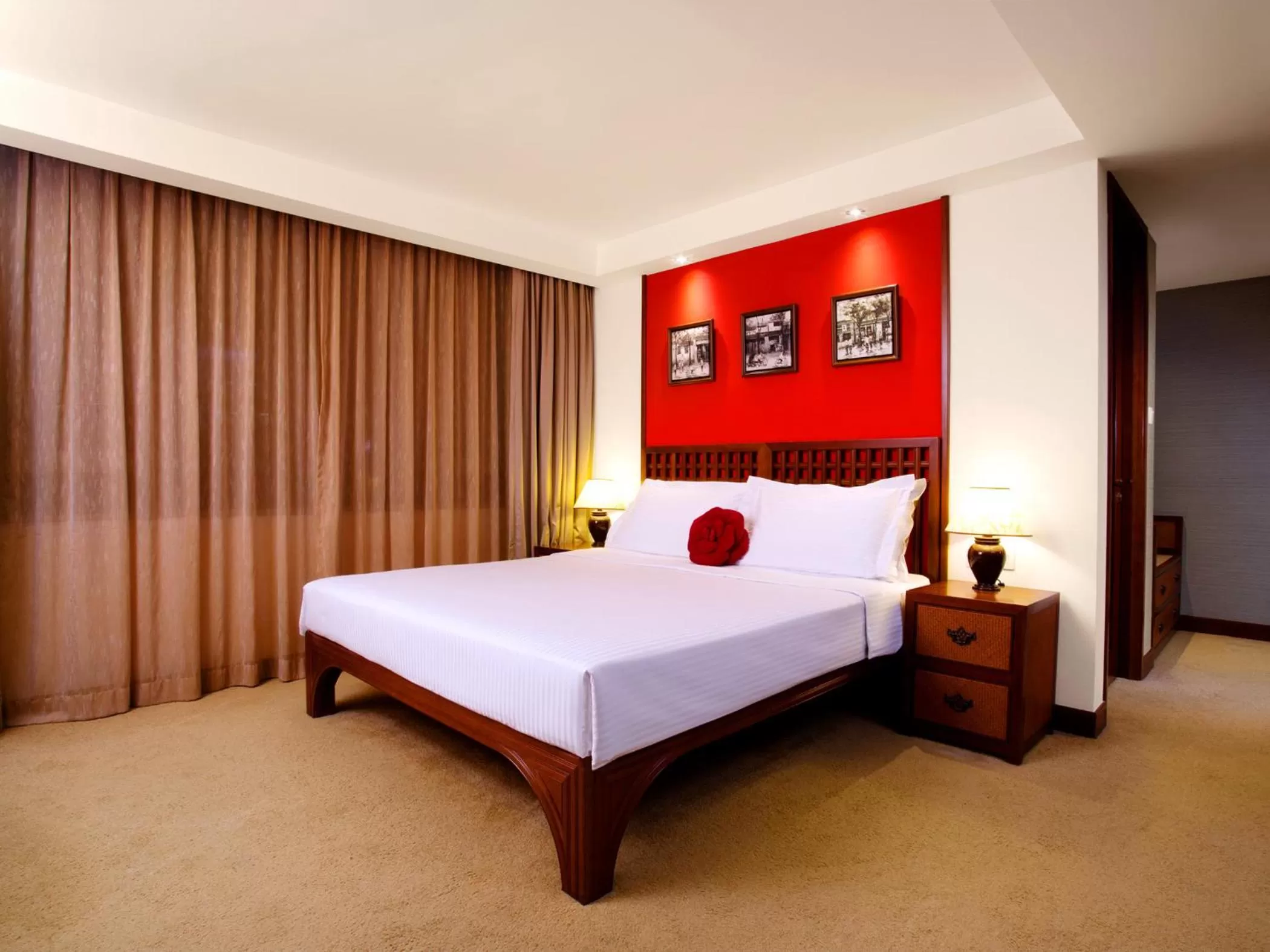 Pure Air Signature Room with Free 4G Pocket Wi-Fi Device in Butterfly on Wellington, Central
