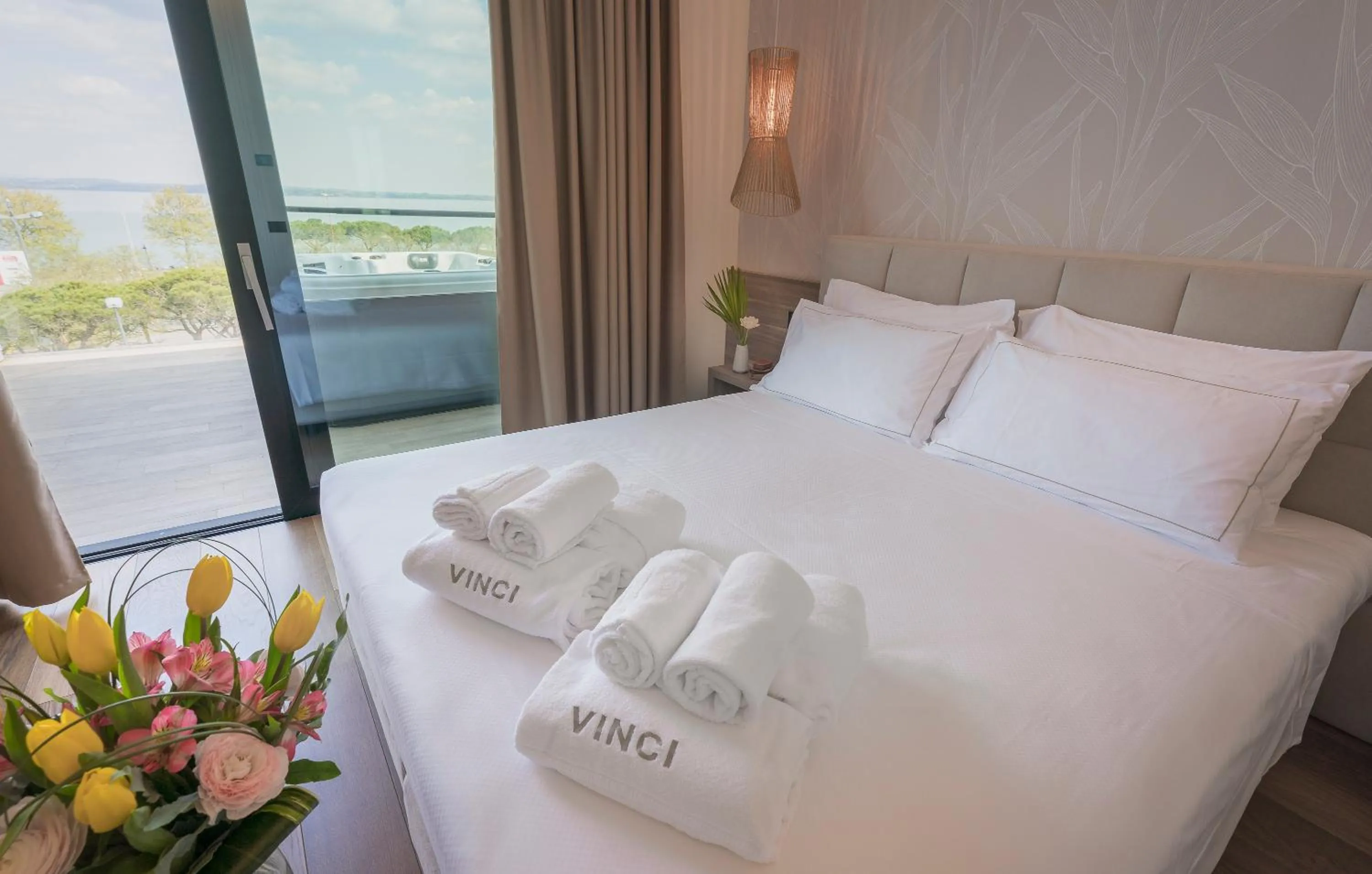 Deluxe Suite with Spa Bath in Hotel Vinci