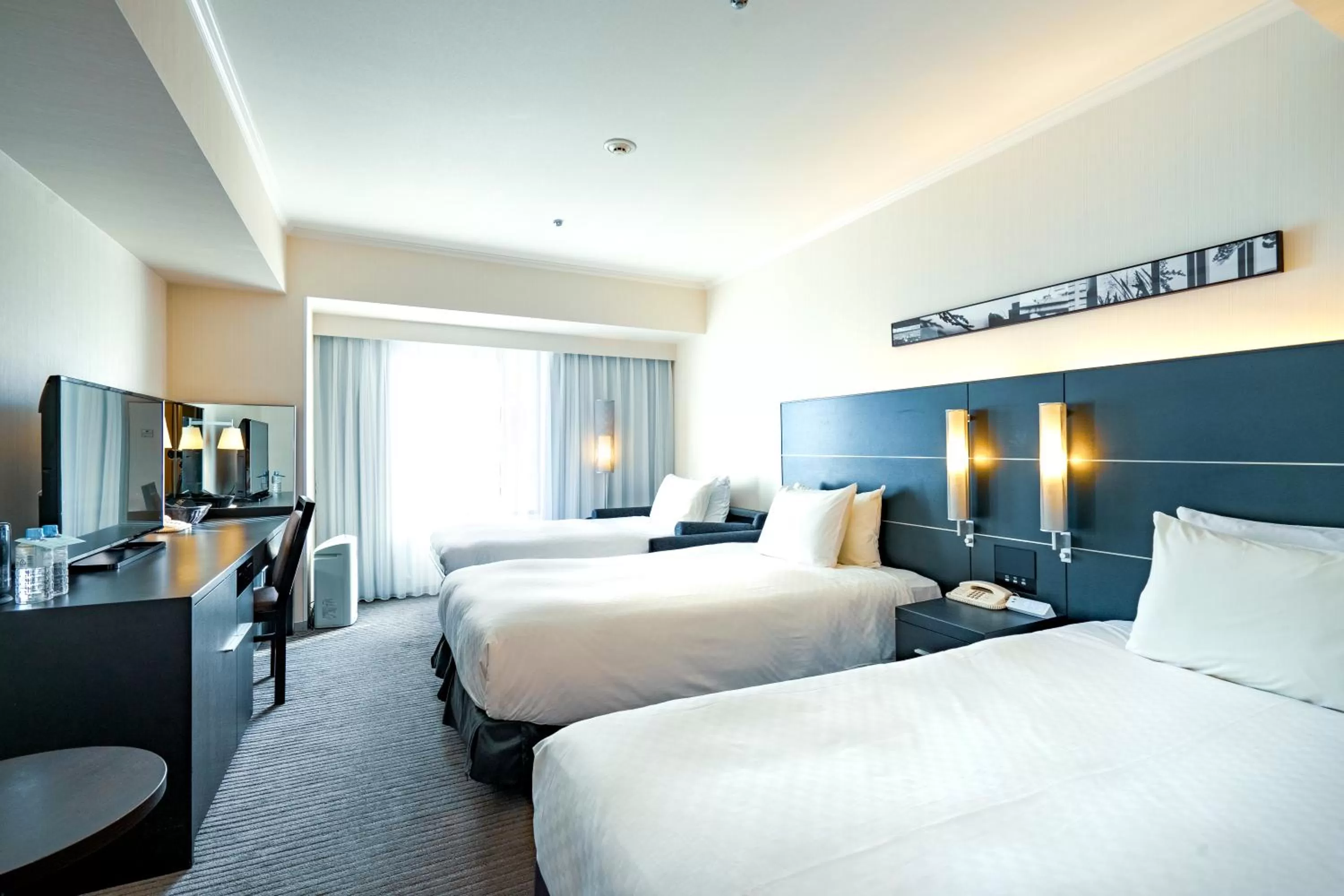 Standard Triple Room - Non-Smoking in Hotel Nikko Osaka