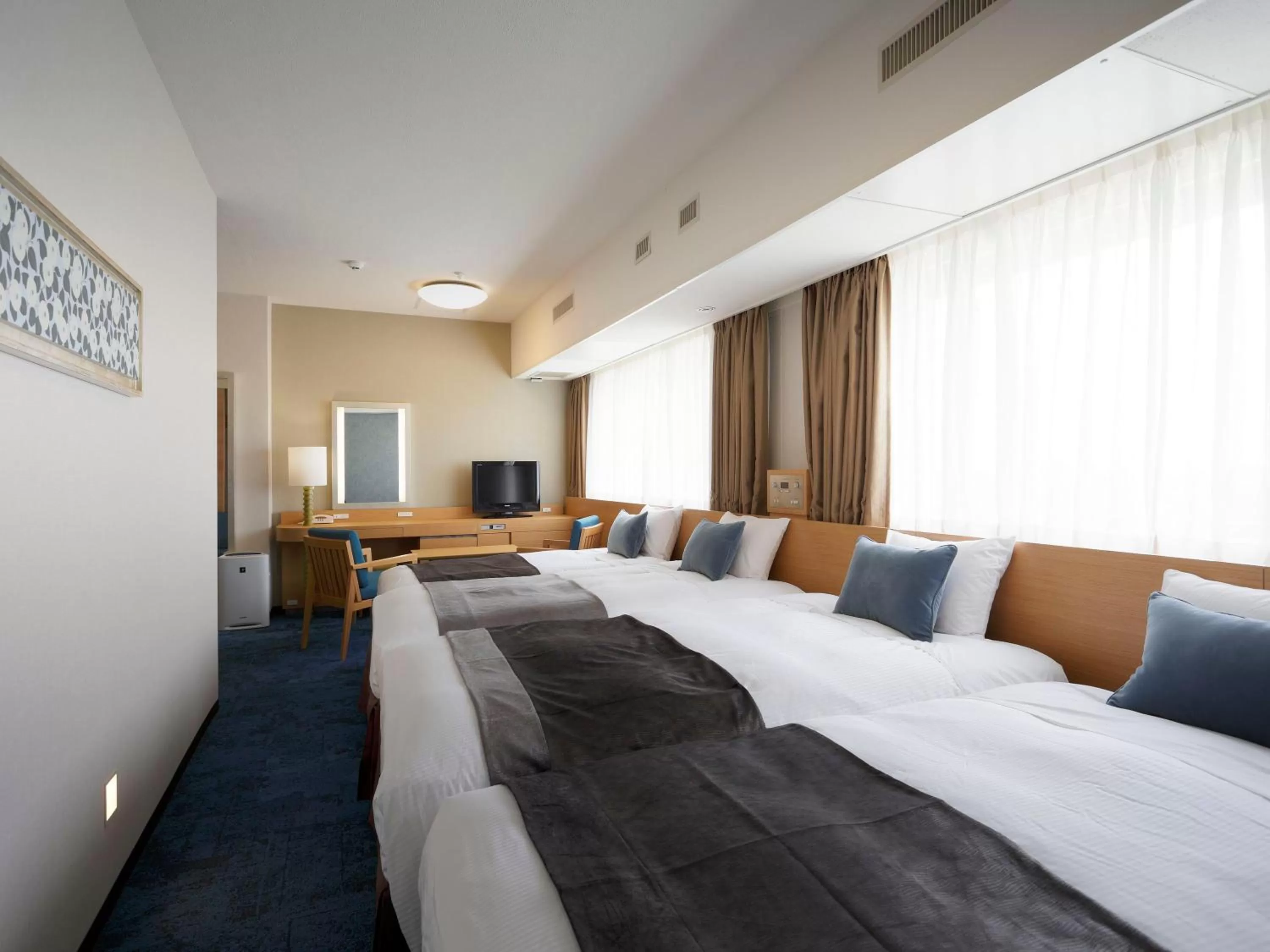 Deluxe Twin Room with 2 Extra Bed - Non-Smoking in Art Hotel Narita