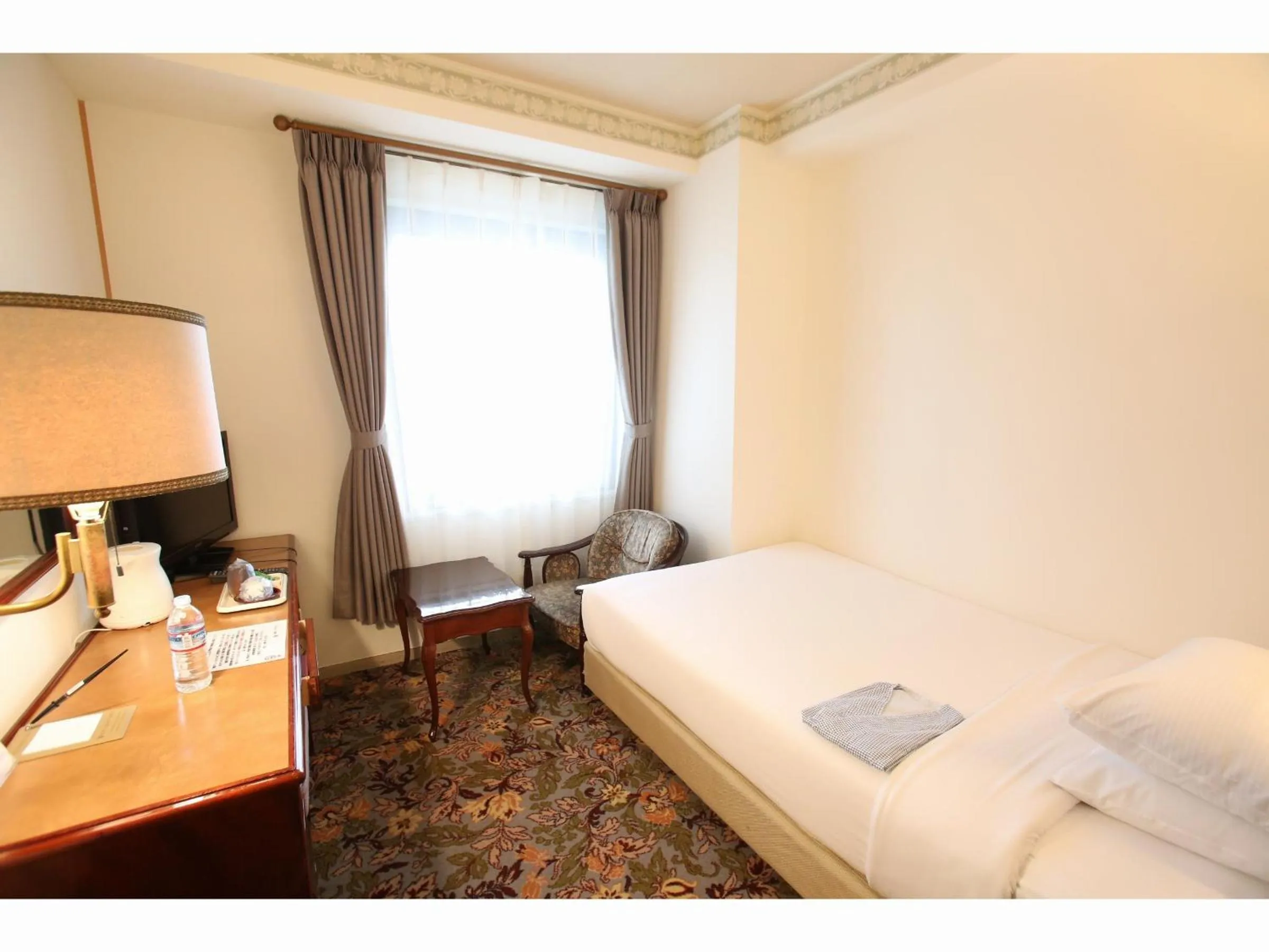 Economy Single Room in Koyo Grand Hotel