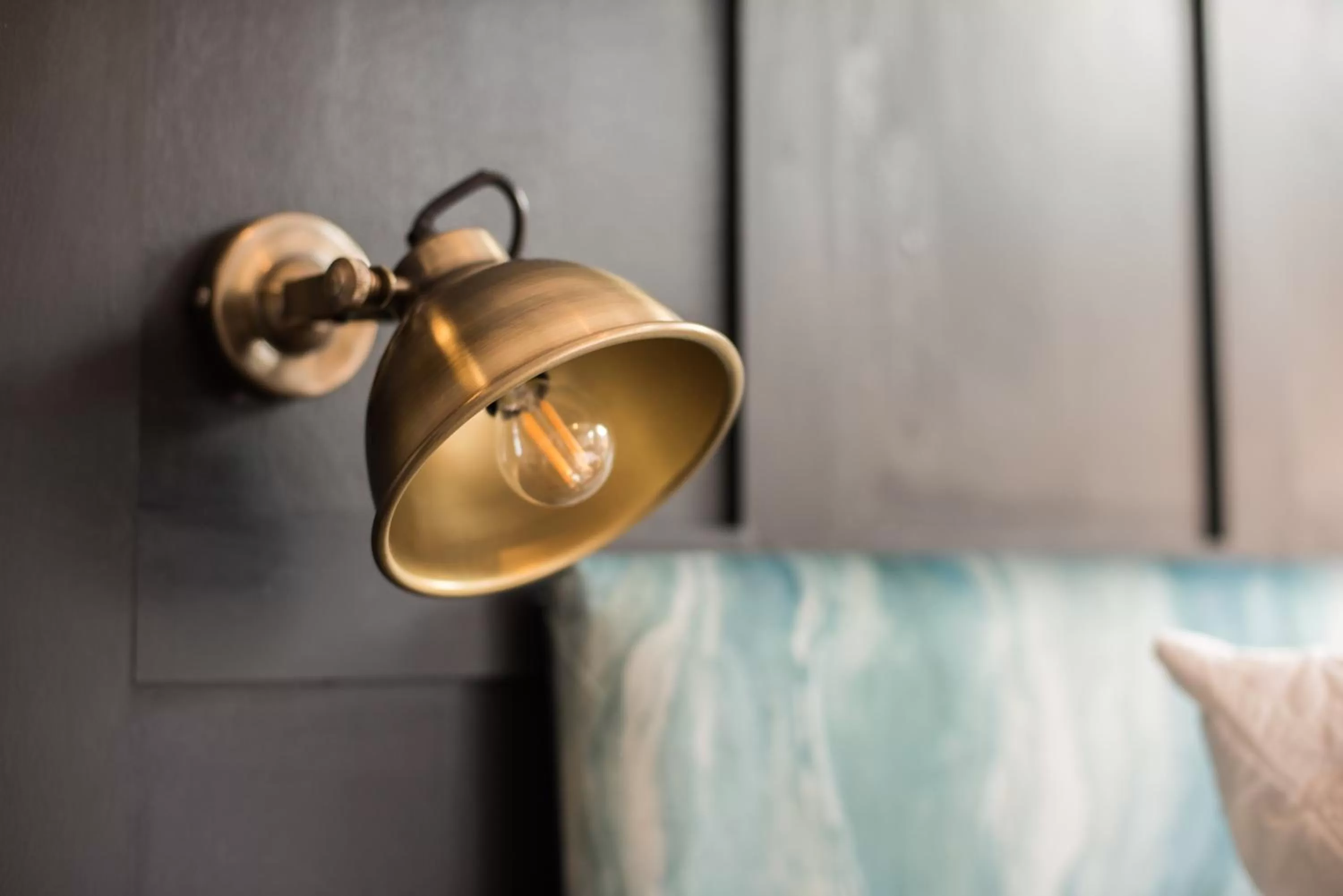 Twin Room with Shower in The Crown