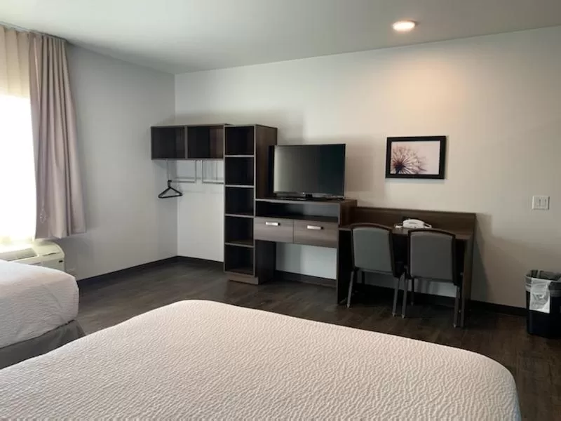 Queen Room  with Roll-In Shower - Disability Access/Non-Smoking in Candlewood Suites Pecos by IHG