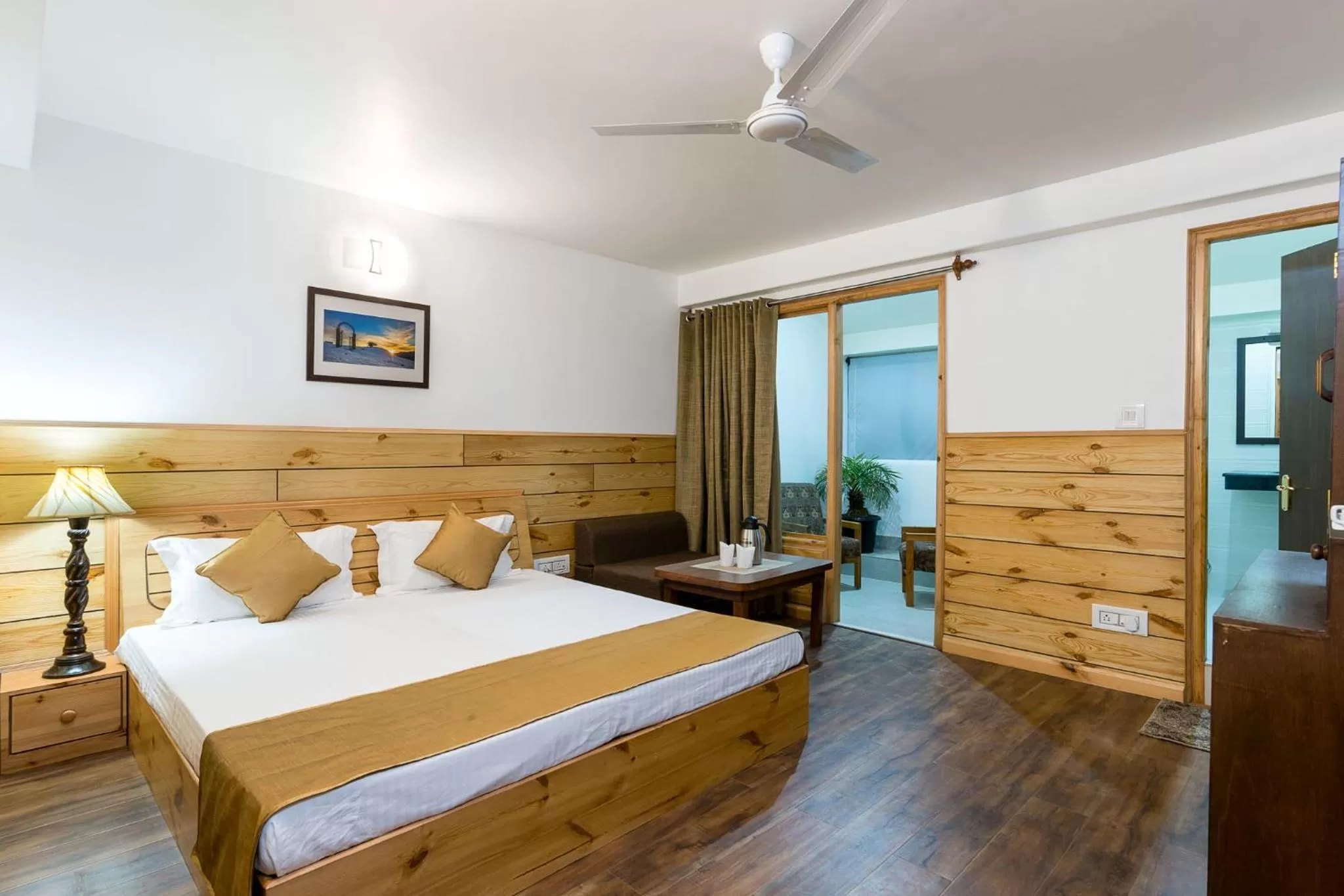 Standard King Room in Hotel Kullu Valley