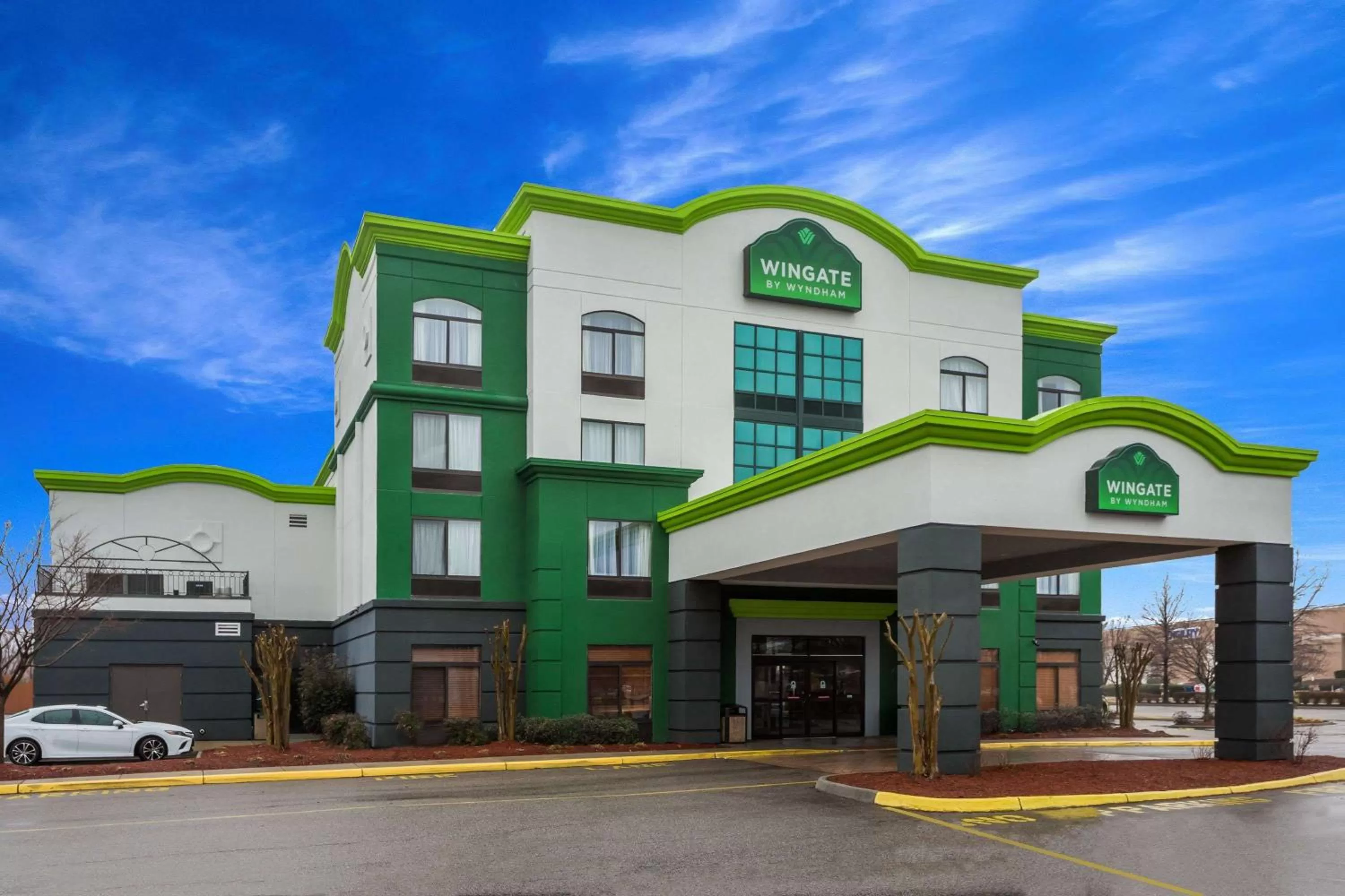 Property building in Wingate by Wyndham Chesapeake