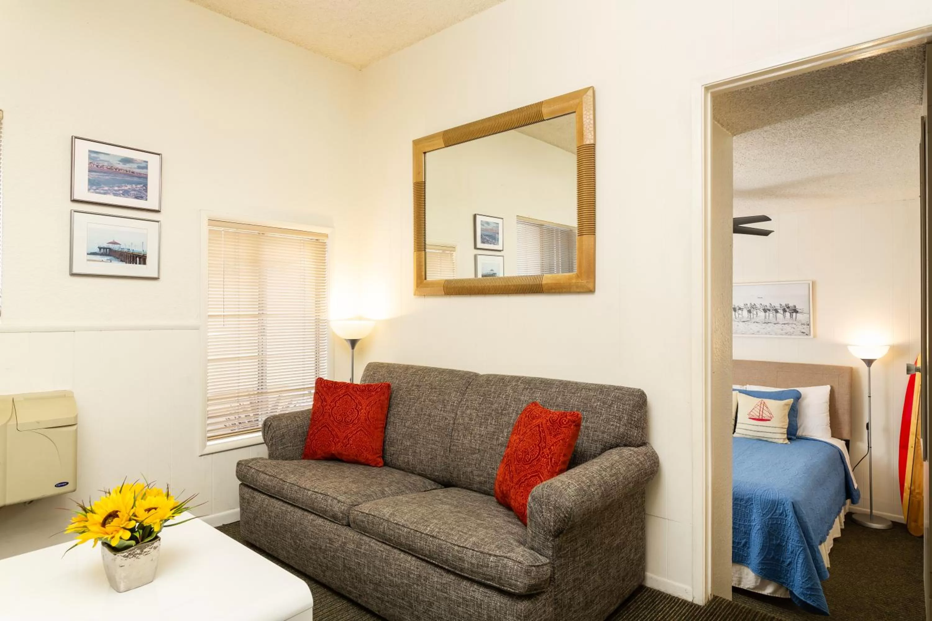 Beach House Apartment Studio in The Sea View Inn At The Beach