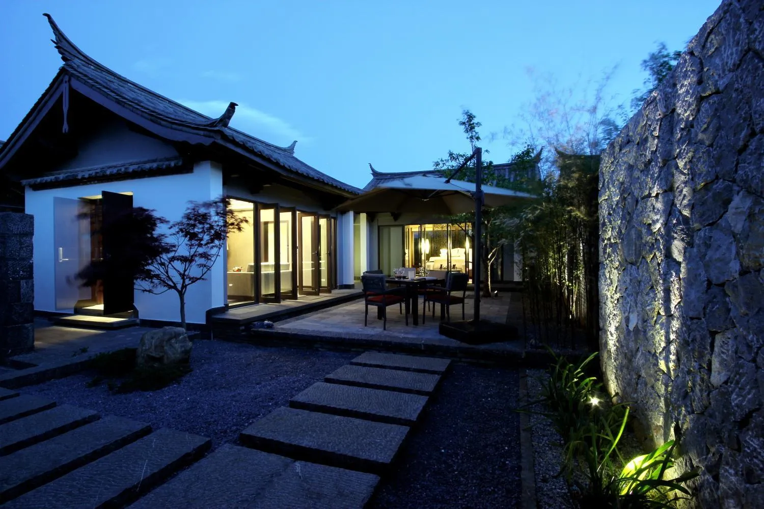 Garden in Pullman Lijiang Resort & Spa