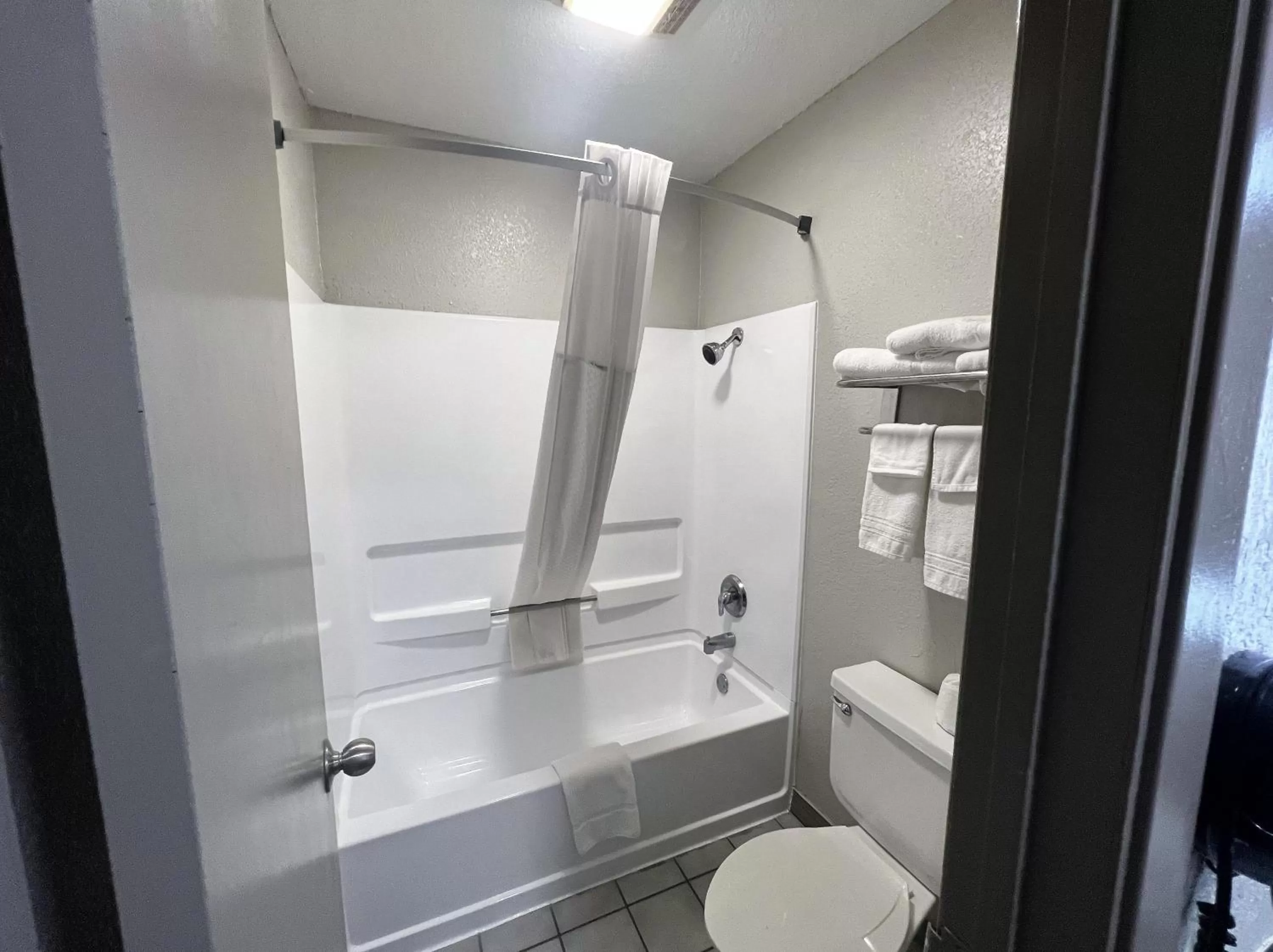 Queen Room with Two Queen Beds - Non-Smoking in Days Inn & Suites by Wyndham - Canton First Monday Trade Days