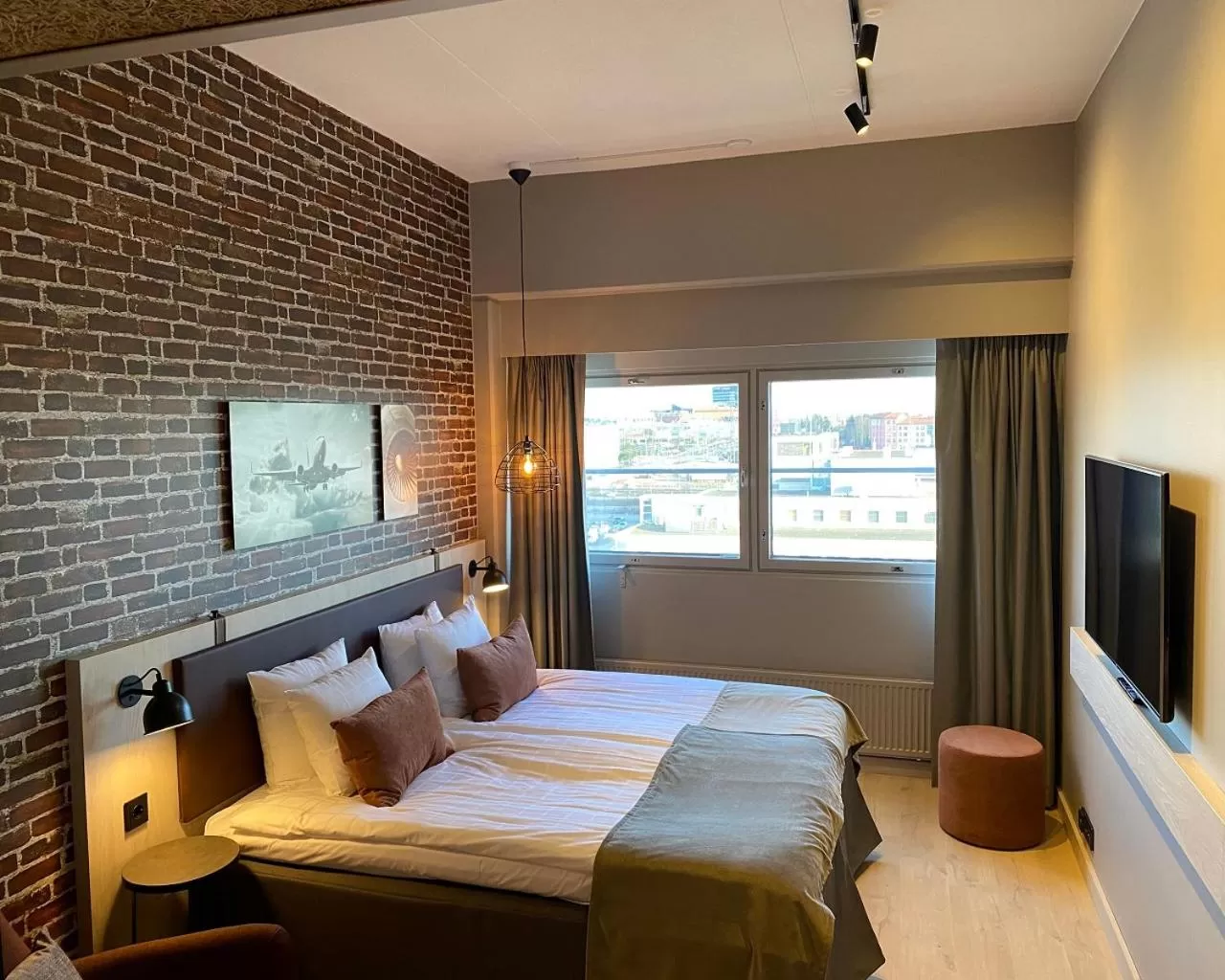 Business Double Room in Skyline Airport Hotel