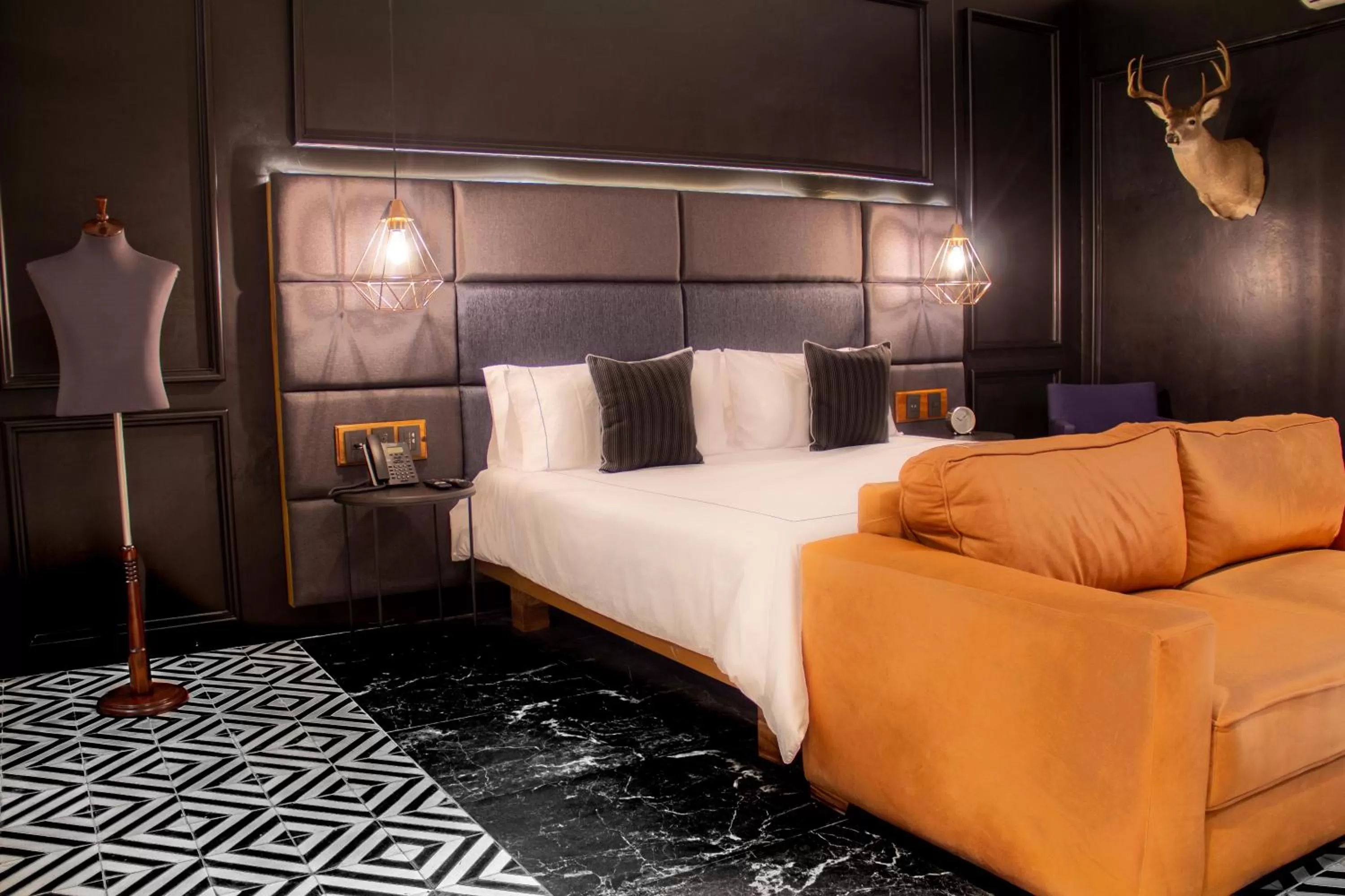 Suite Scabal in Diez Diez Collection