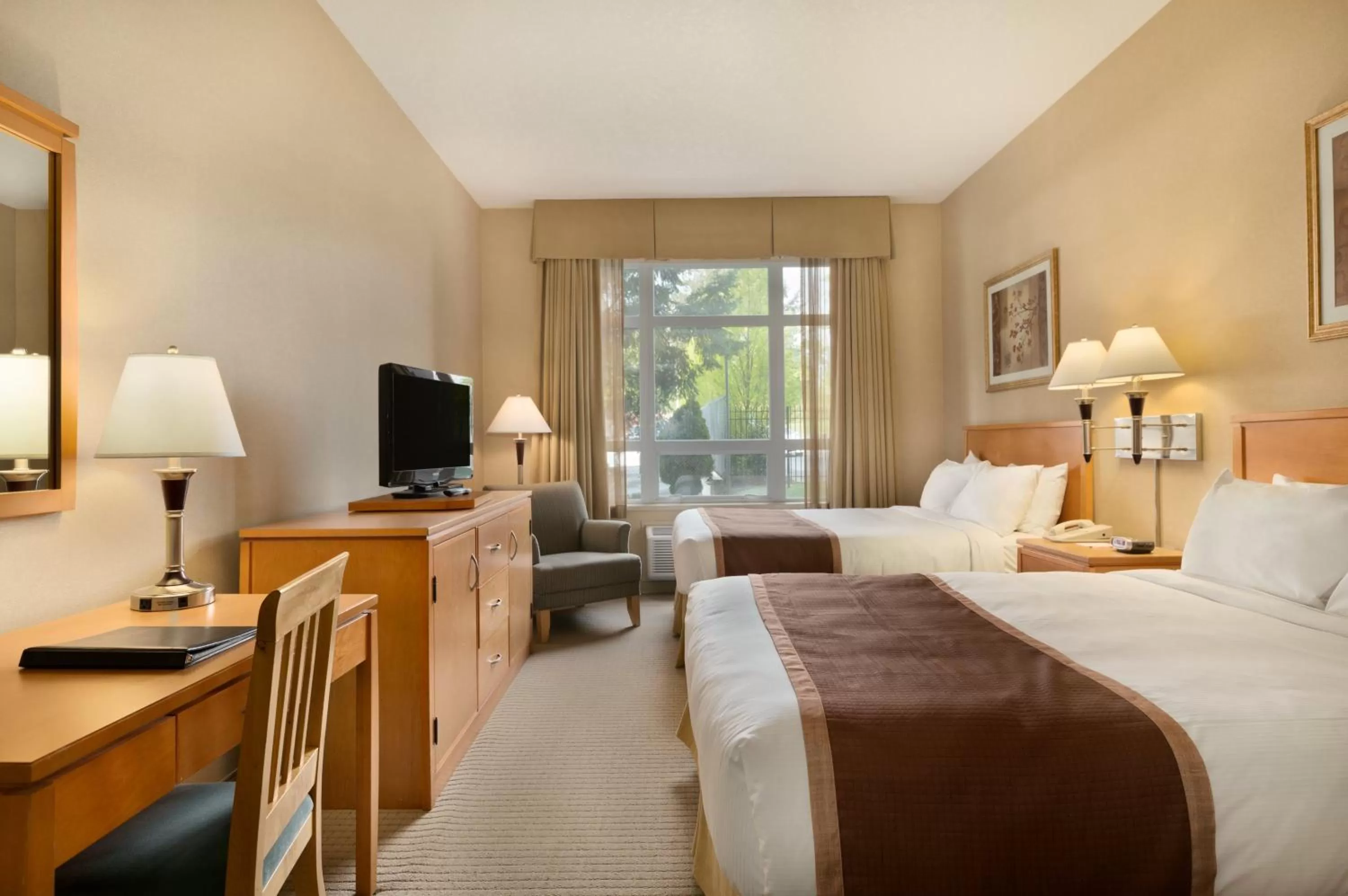 Queen Room with Two Queen Beds - Non-Smoking in Ramada by Wyndham Nanaimo