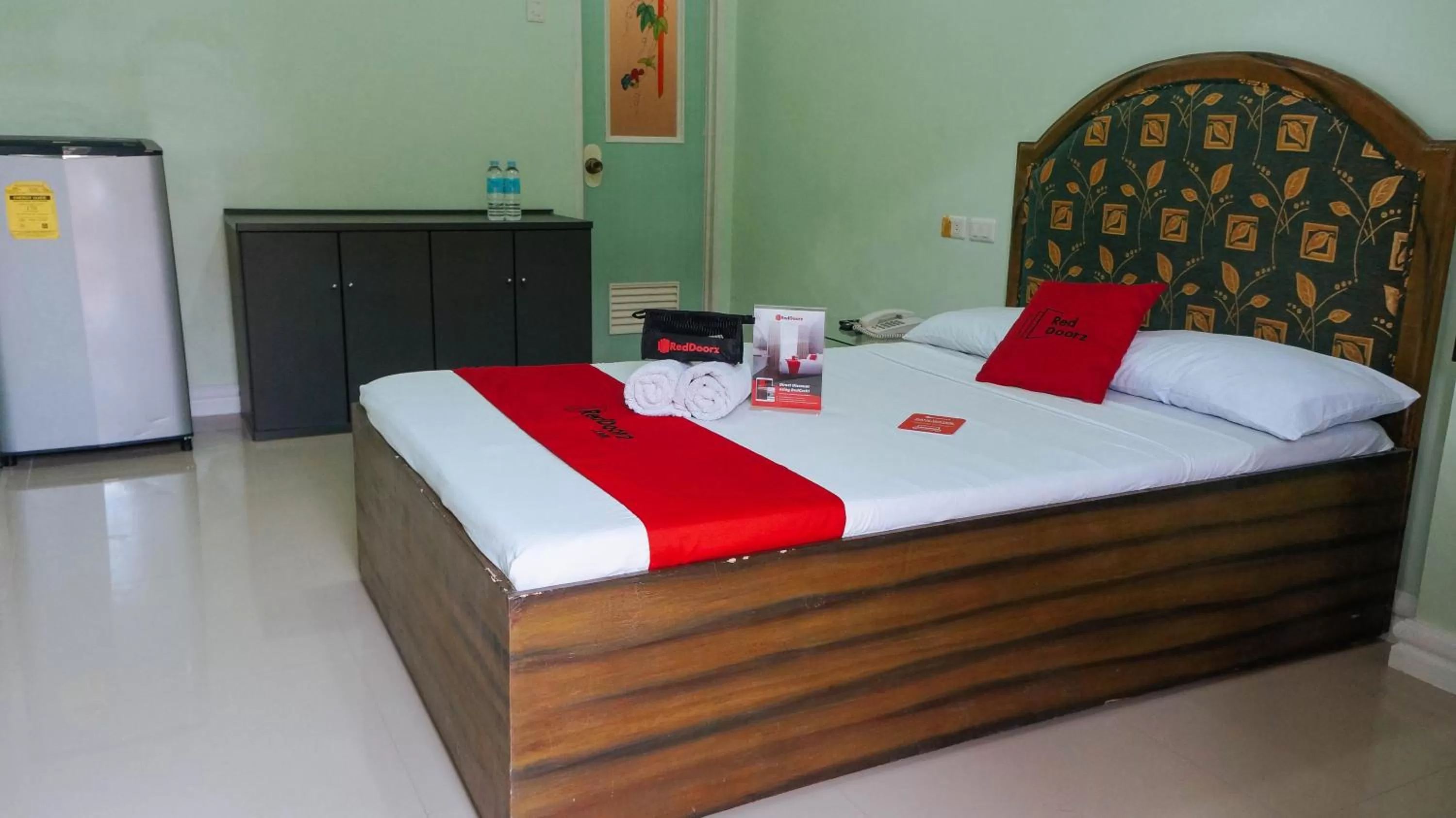 Superior Double Room in RedDoorz @ Bankal Lapulapu