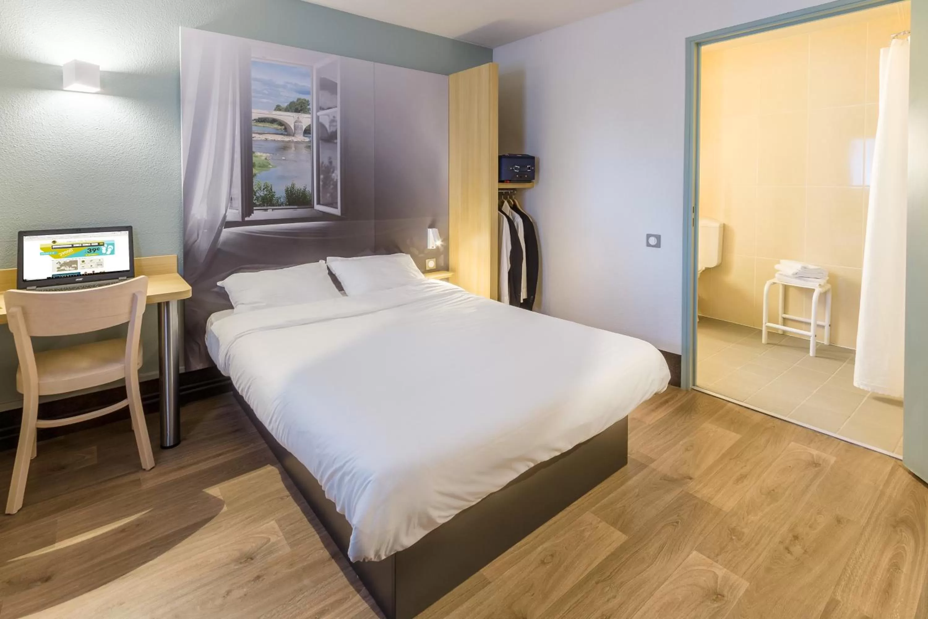 Double Room - Disability Access - Non-Smoking in B&B HOTEL Lyon Grand Stade Meyzieu