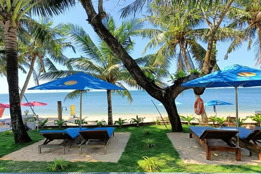 Deluxe Bungalow - Beachfront in Orange Resort