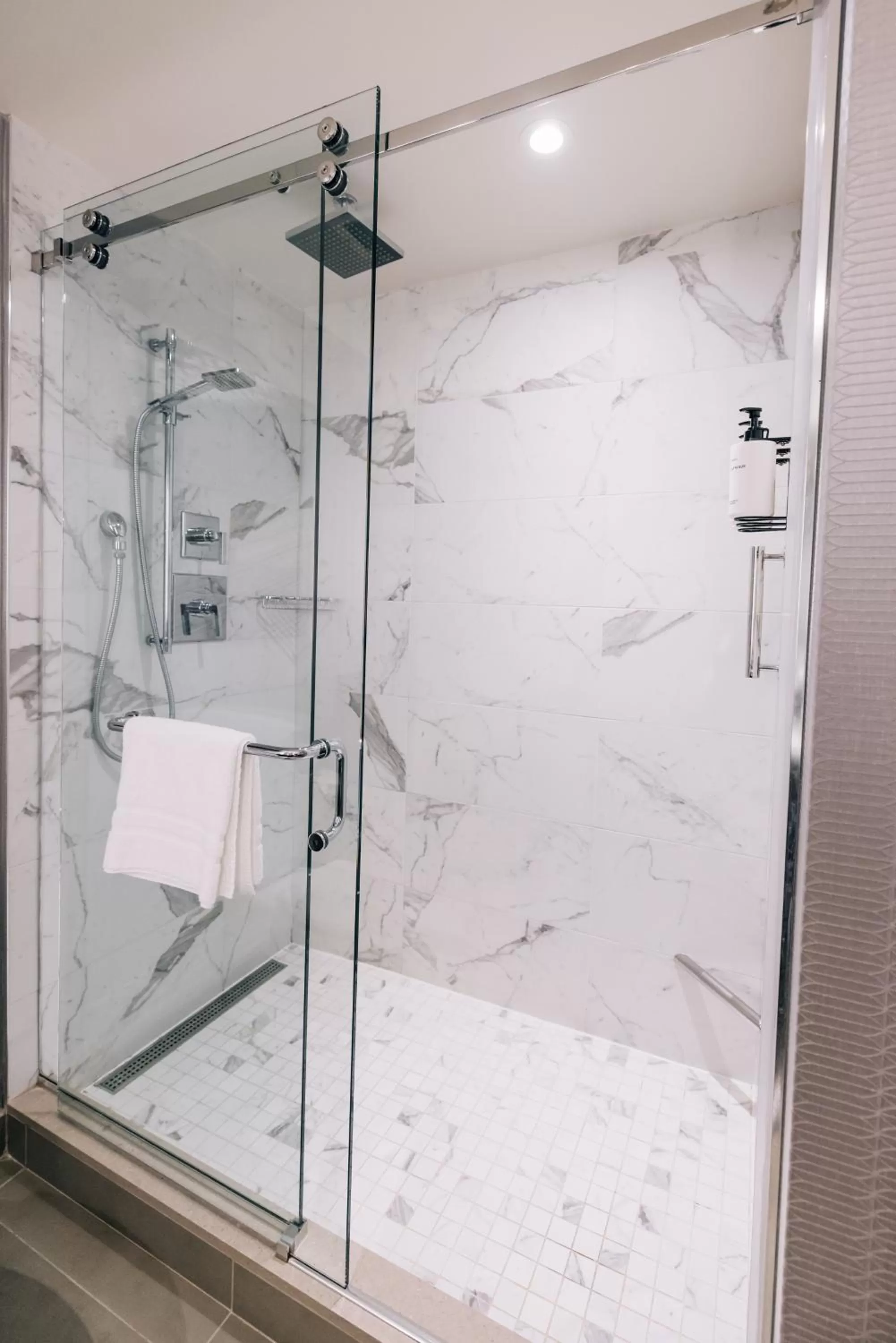 2 Queen Premium Lake Ontario View in InterContinental Toronto Centre by IHG