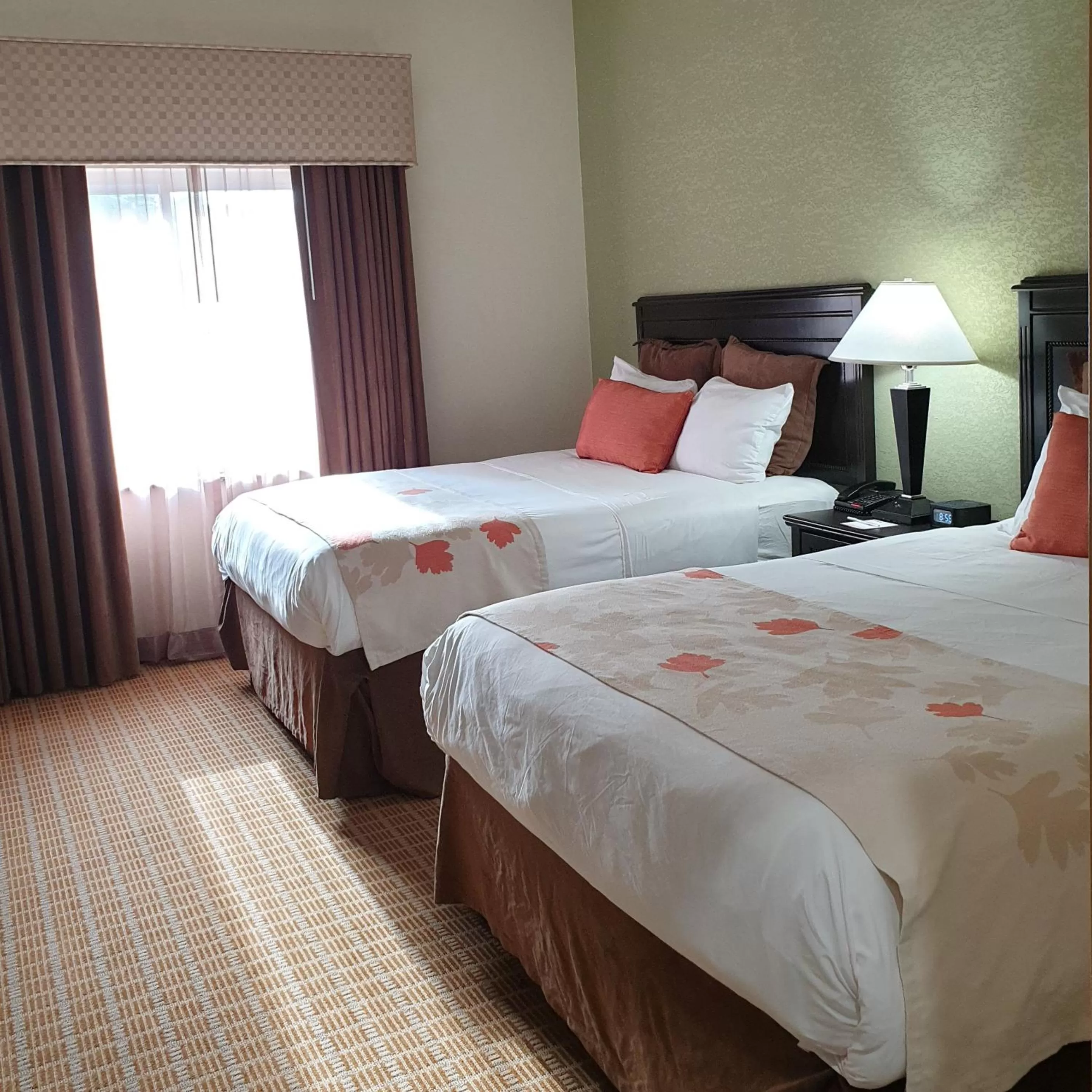 Queen One-Bedroom Suite Walk-In Shower - Mobility Accessible/Non-Smoking in Hawthorn Extended Stay by Wyndham Kingsland