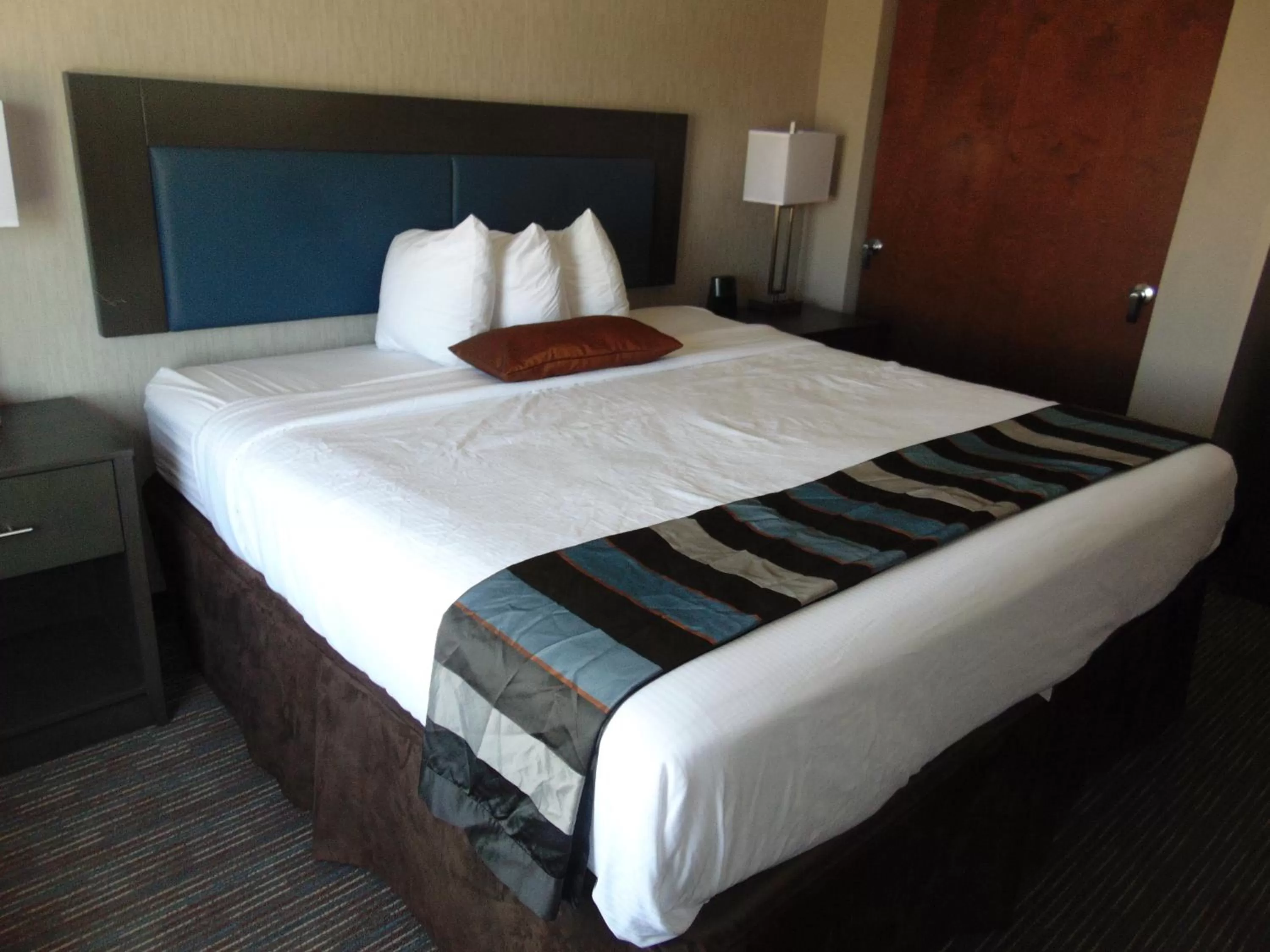 One-Bedroom King Suite - Non-Smoking in Wingate by Wyndham Lubbock