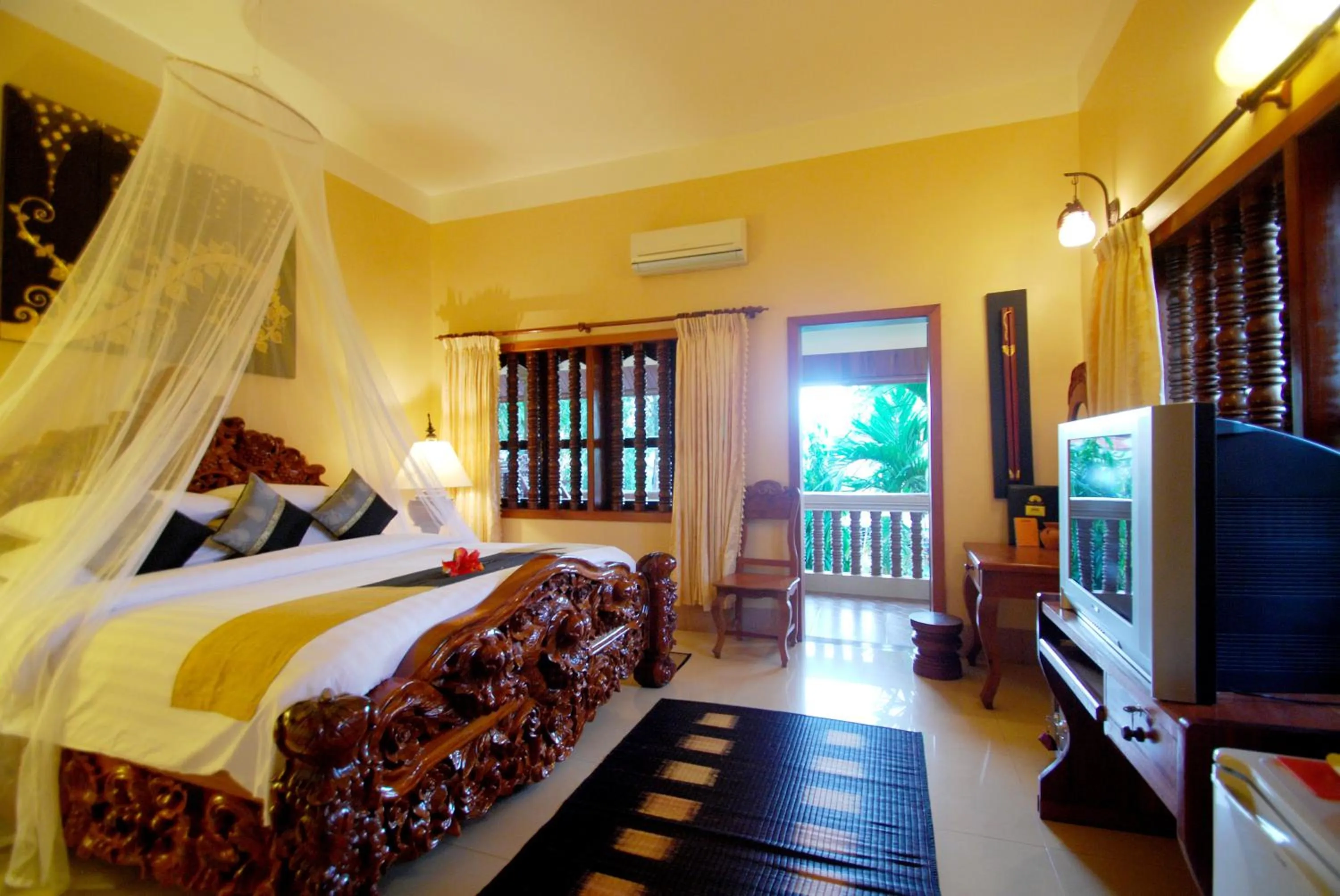 Junior Suite with Balcony in Shining Angkor Boutique Hotel