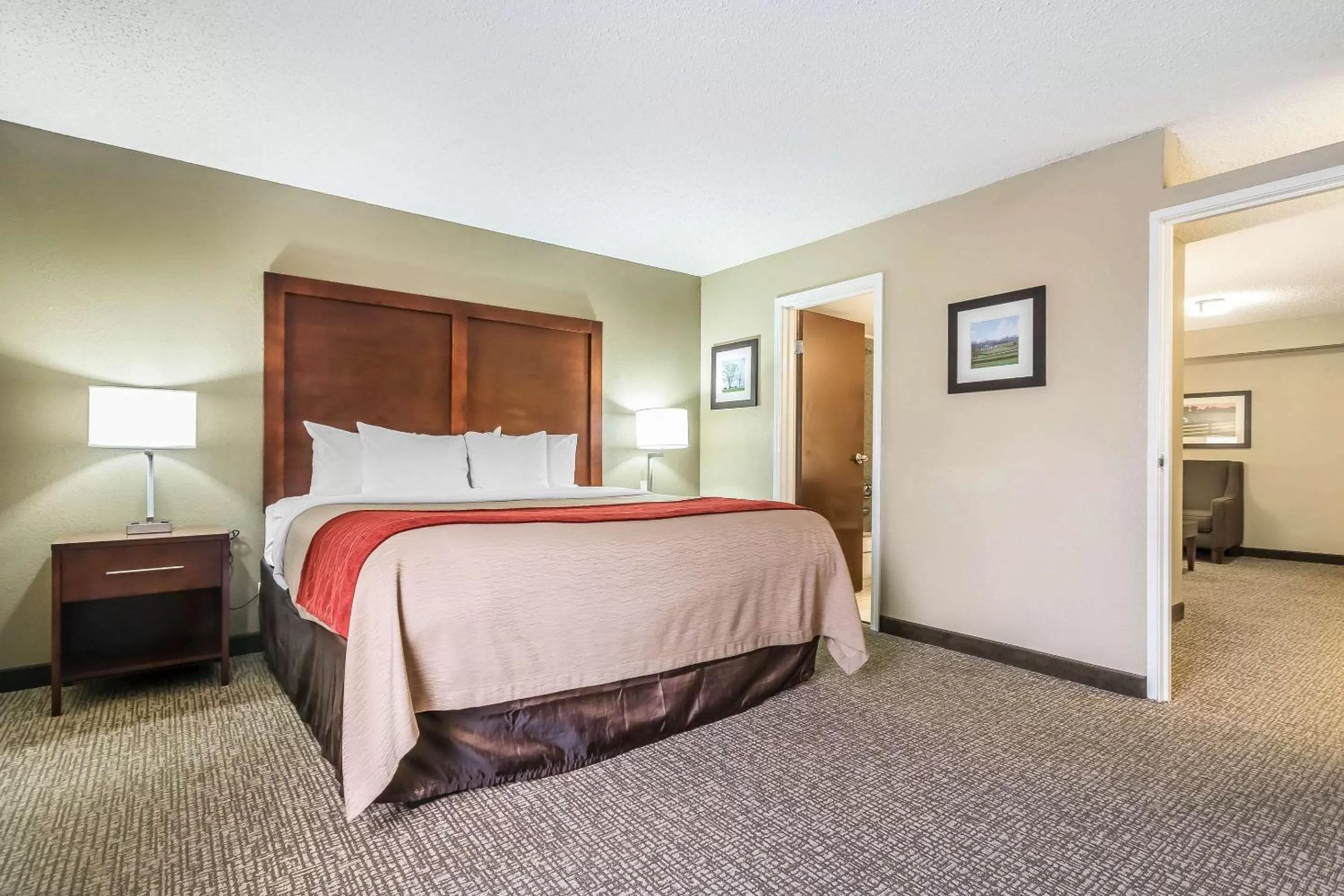 King Suite in Comfort Inn & Suites Lexington