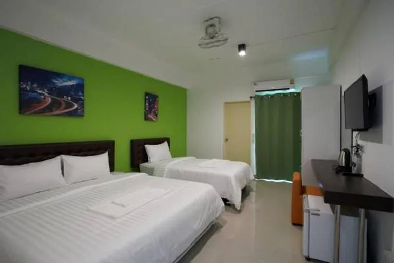 Deluxe Triple Room in 2Bedtel