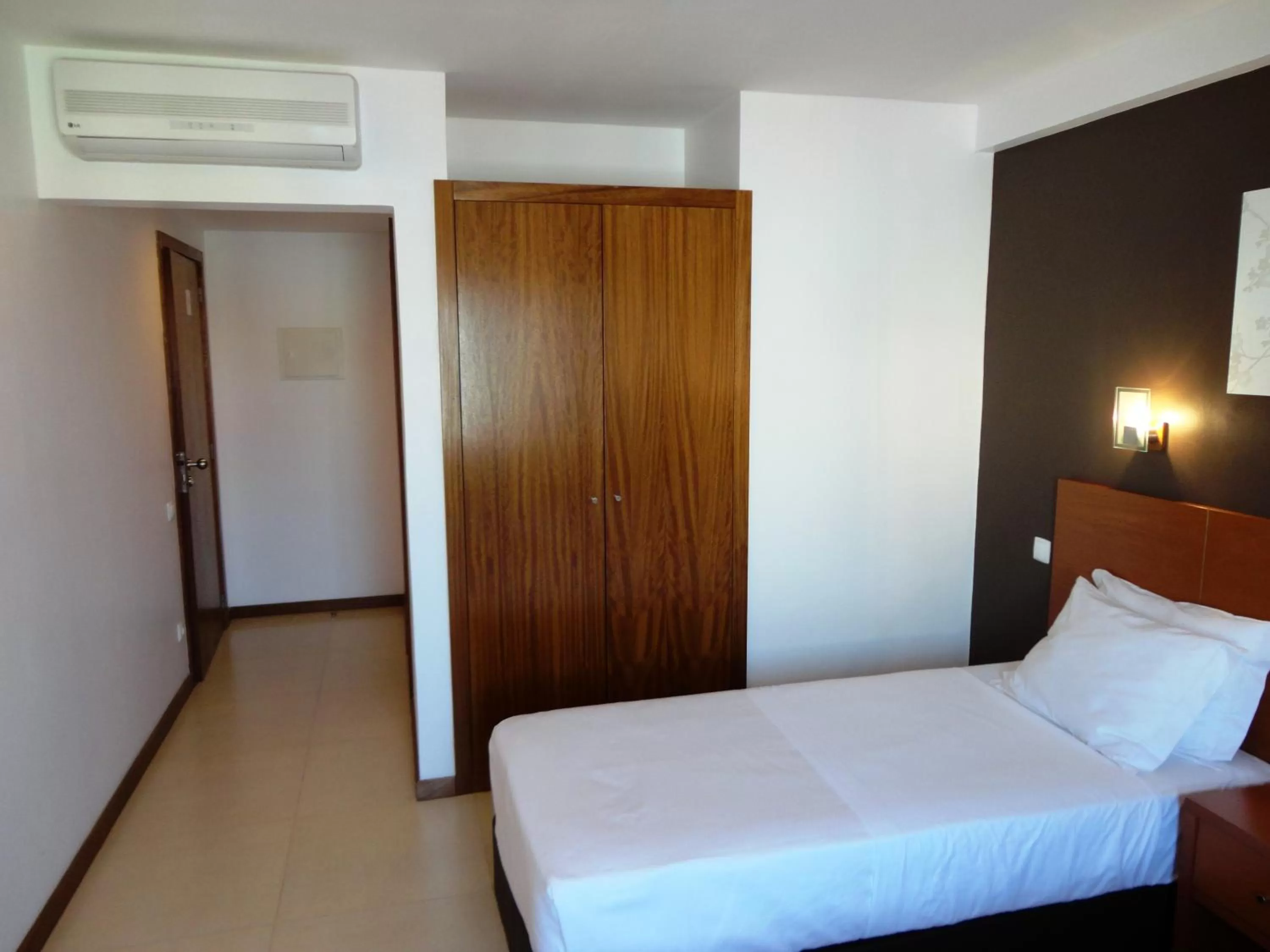 Single Room in Inn Luanda