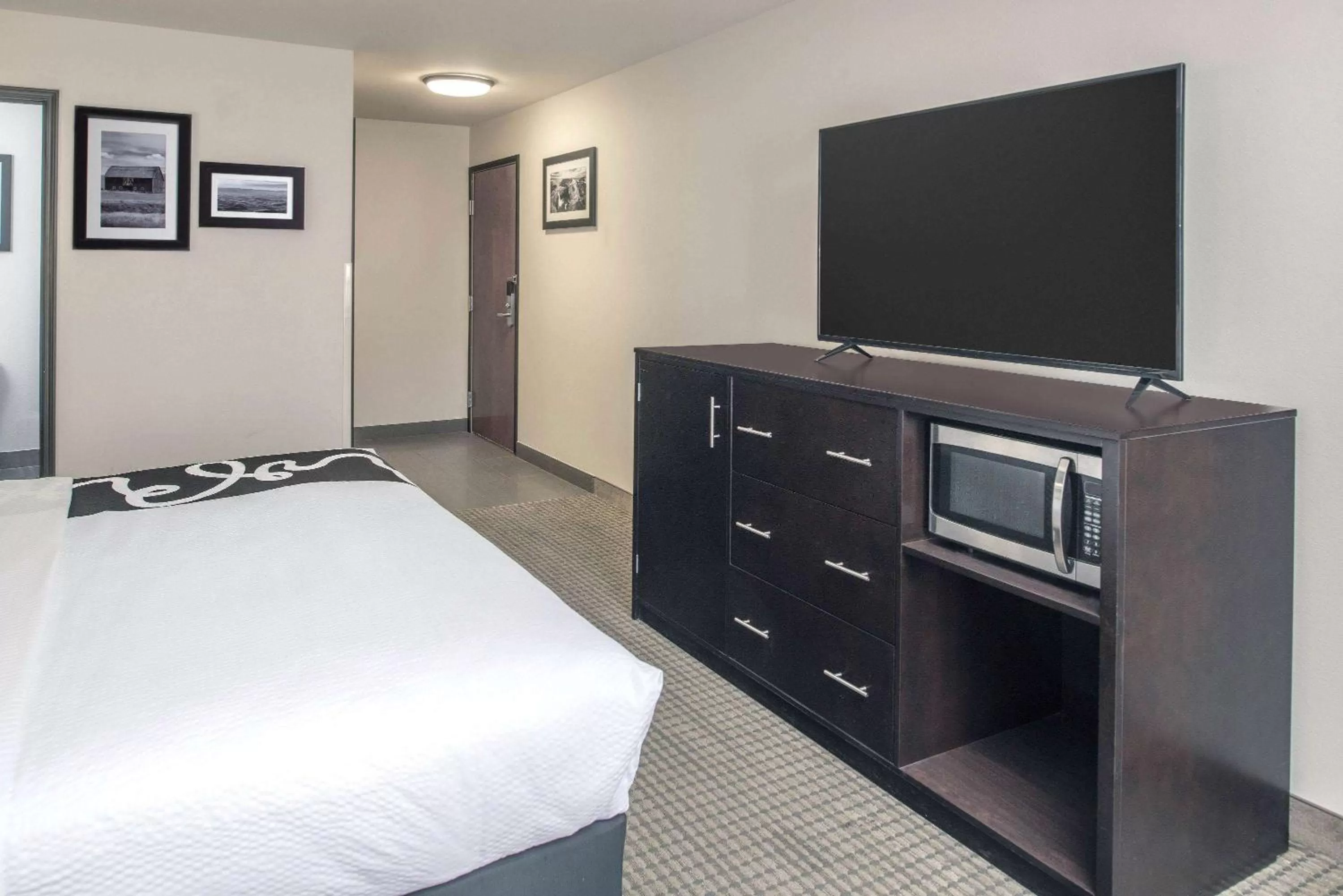 Deluxe King Room - Non-Smoking in La Quinta by Wyndham Moscow Pullman