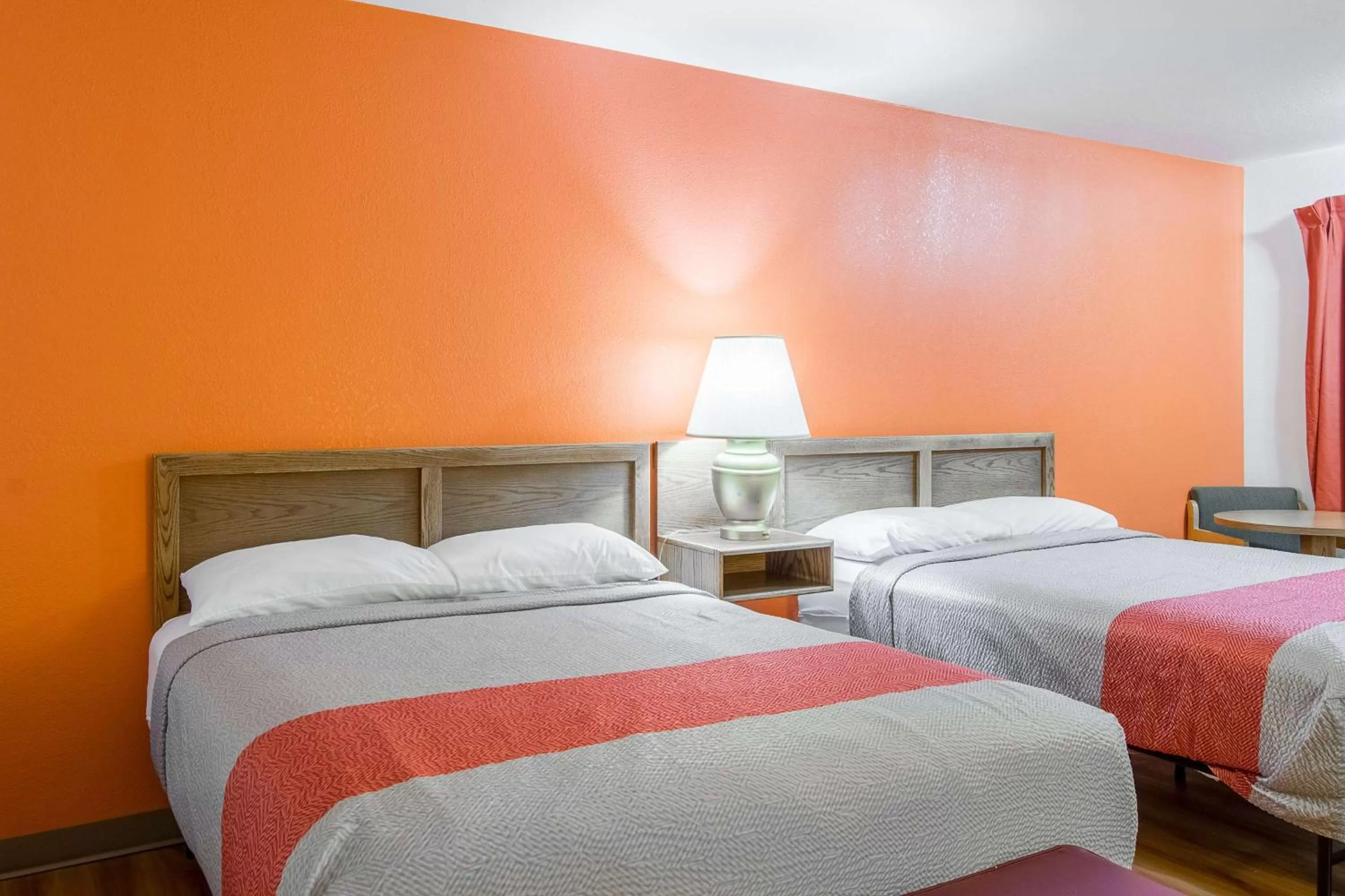 Queen Room with Two Queen Beds - Non-Smoking in Motel 6-Madras, OR