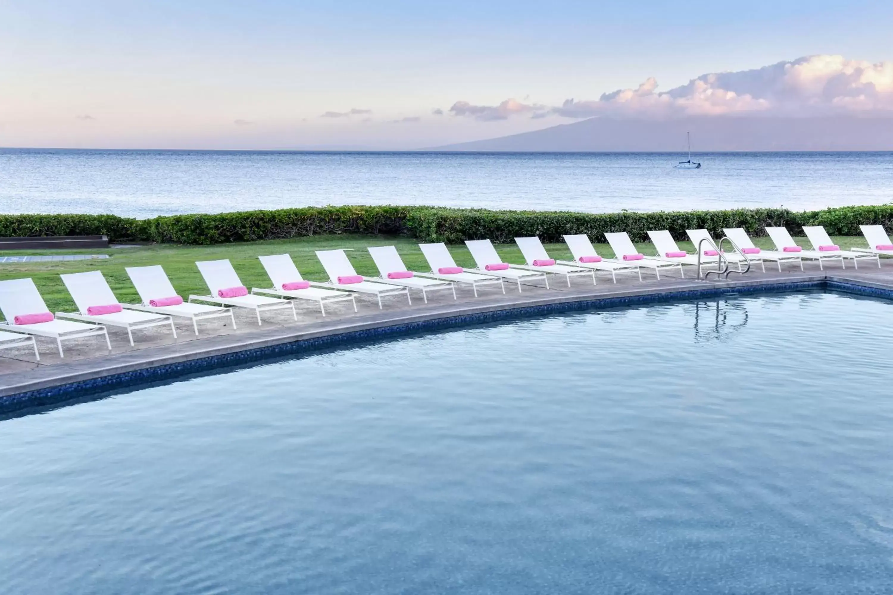 Royal Lahaina Resort & Bungalows Royal Lahaina Resort & Bungalows