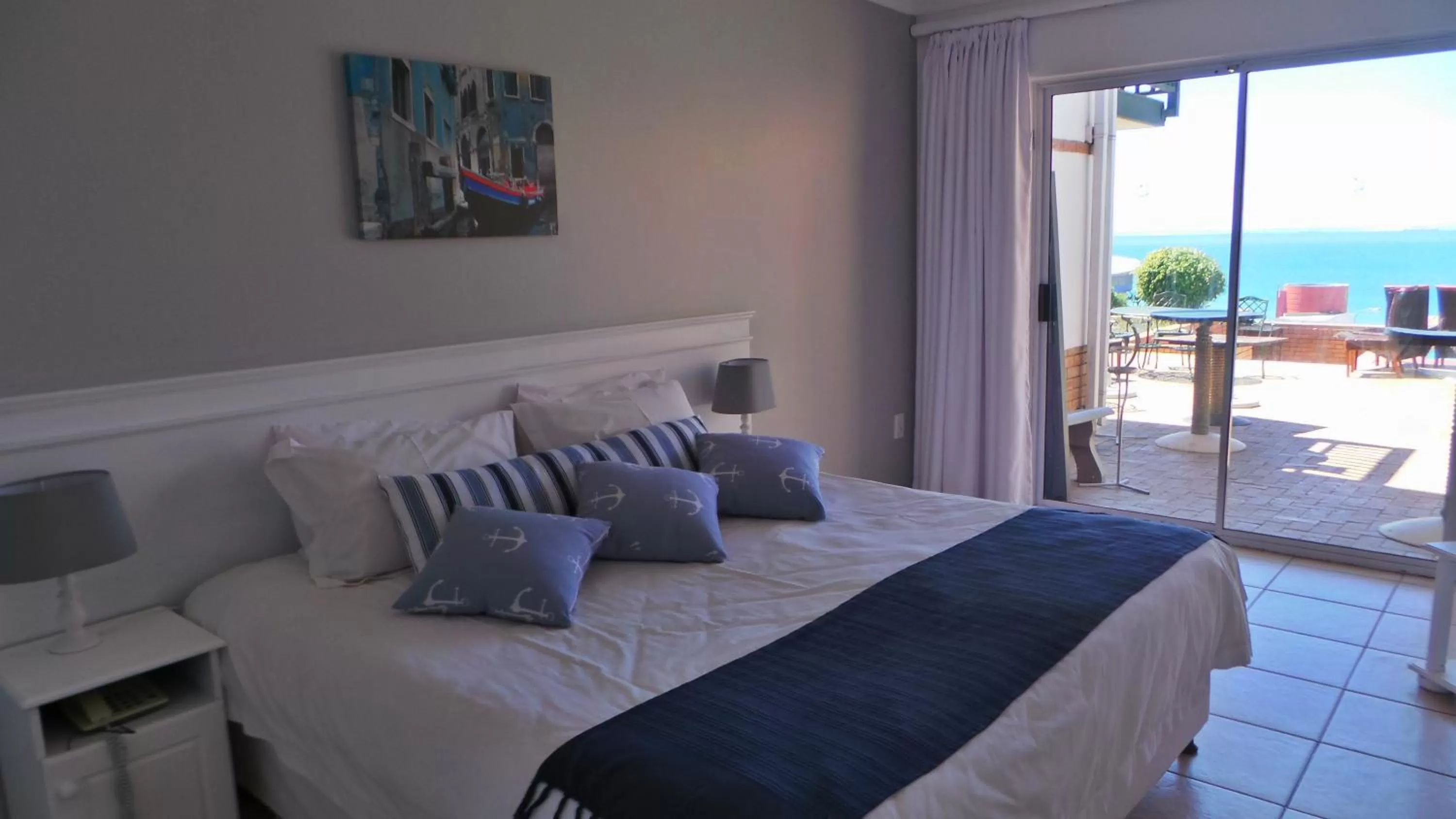 Standard Queen Room with Sea View in Chapman Hotel and Conference Centre