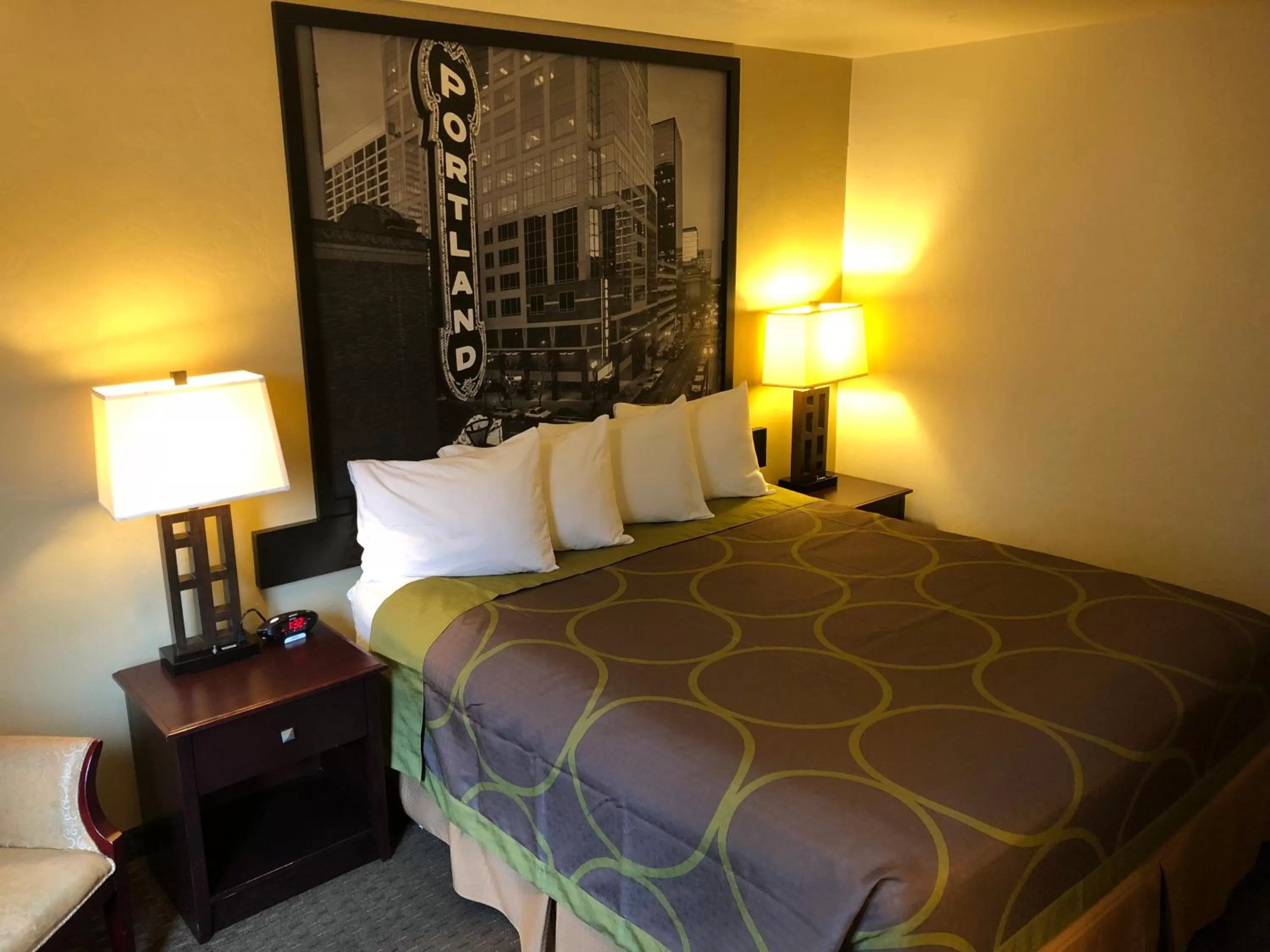 King Room - Non-Smoking in Super 8 by Wyndham Woodburn