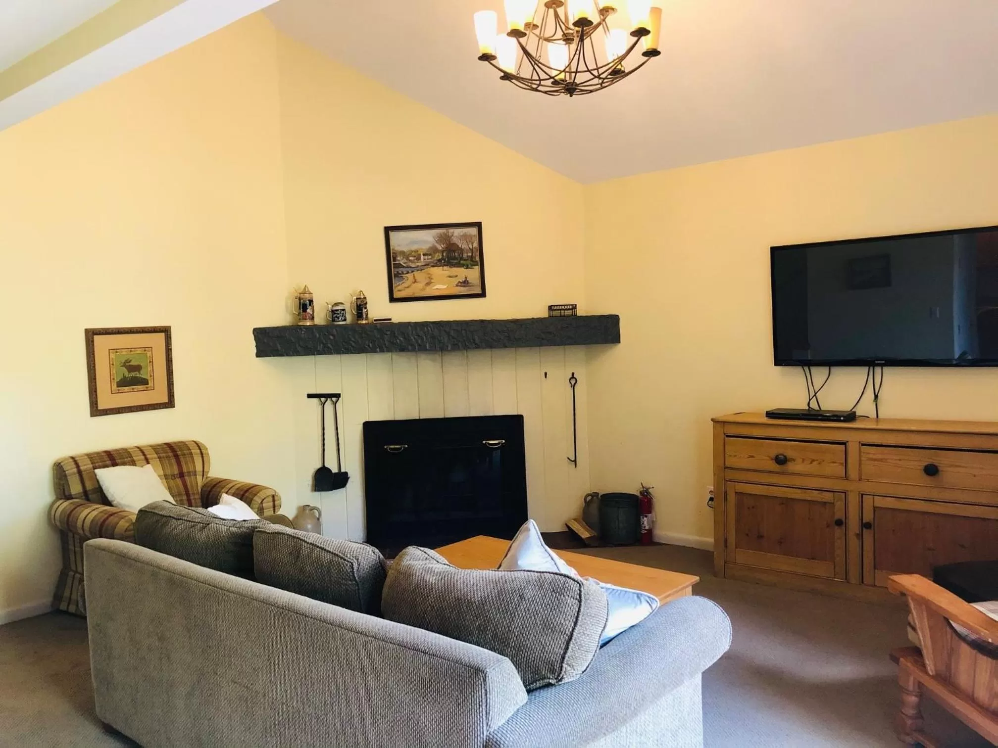 Three-Bedroom Apartment in Jiminy Peak Mountain Resort