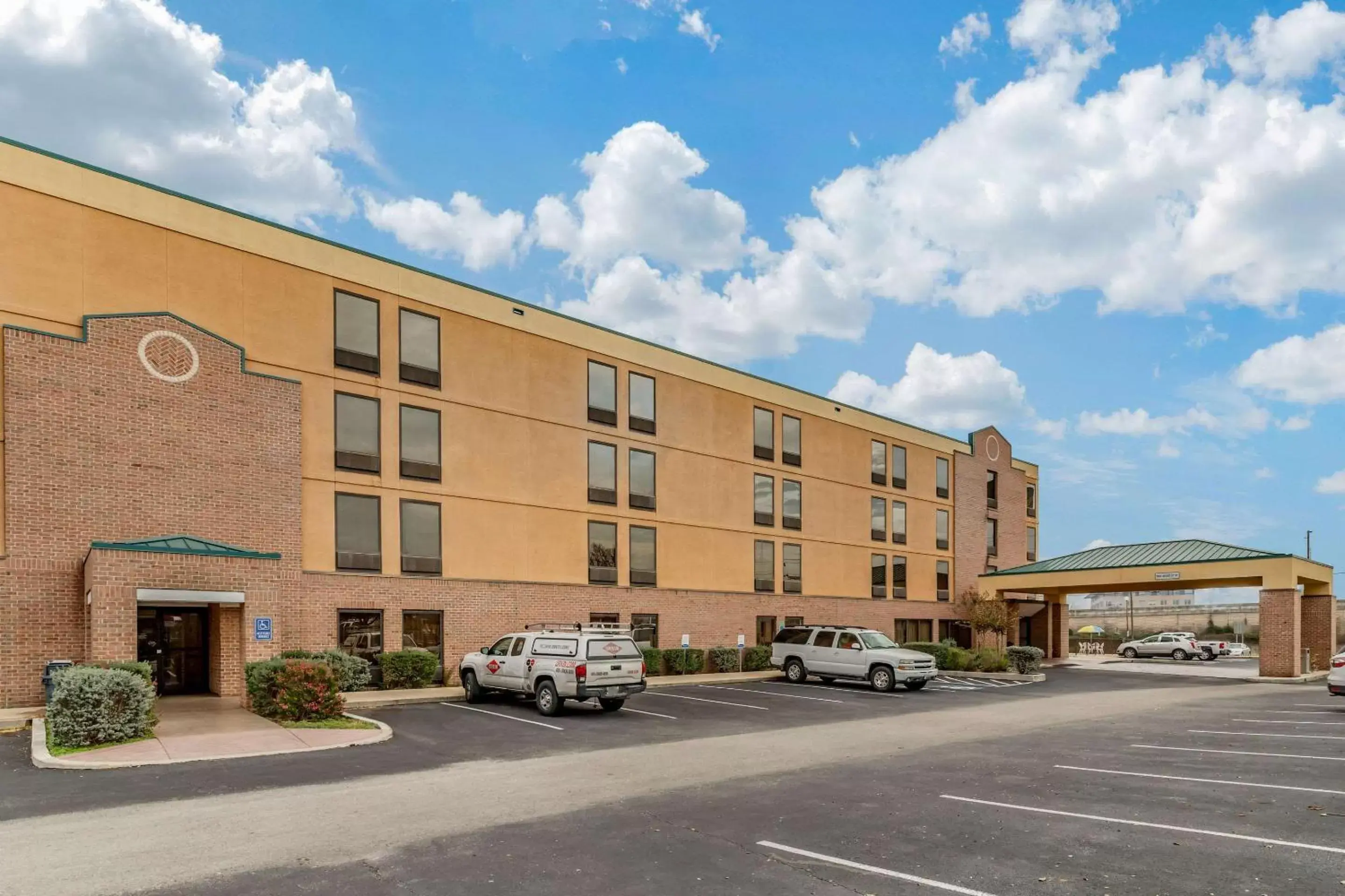 Quality Inn San Antonio Fiesta at Six Flags Quality Inn San Antonio Fiesta at Six Flags