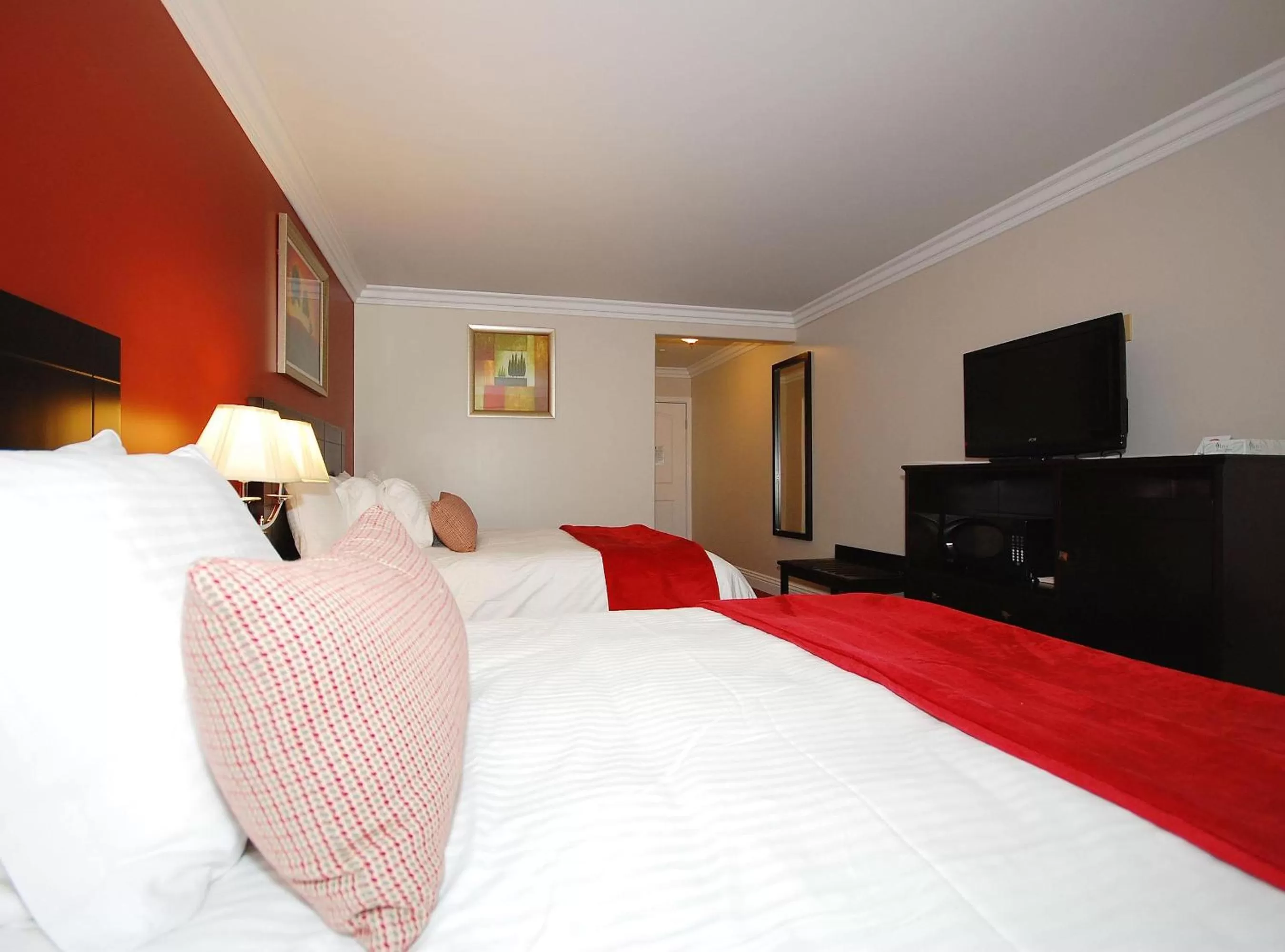 Queen Room with Two Queen Beds in Best Western Burbank Airport Inn