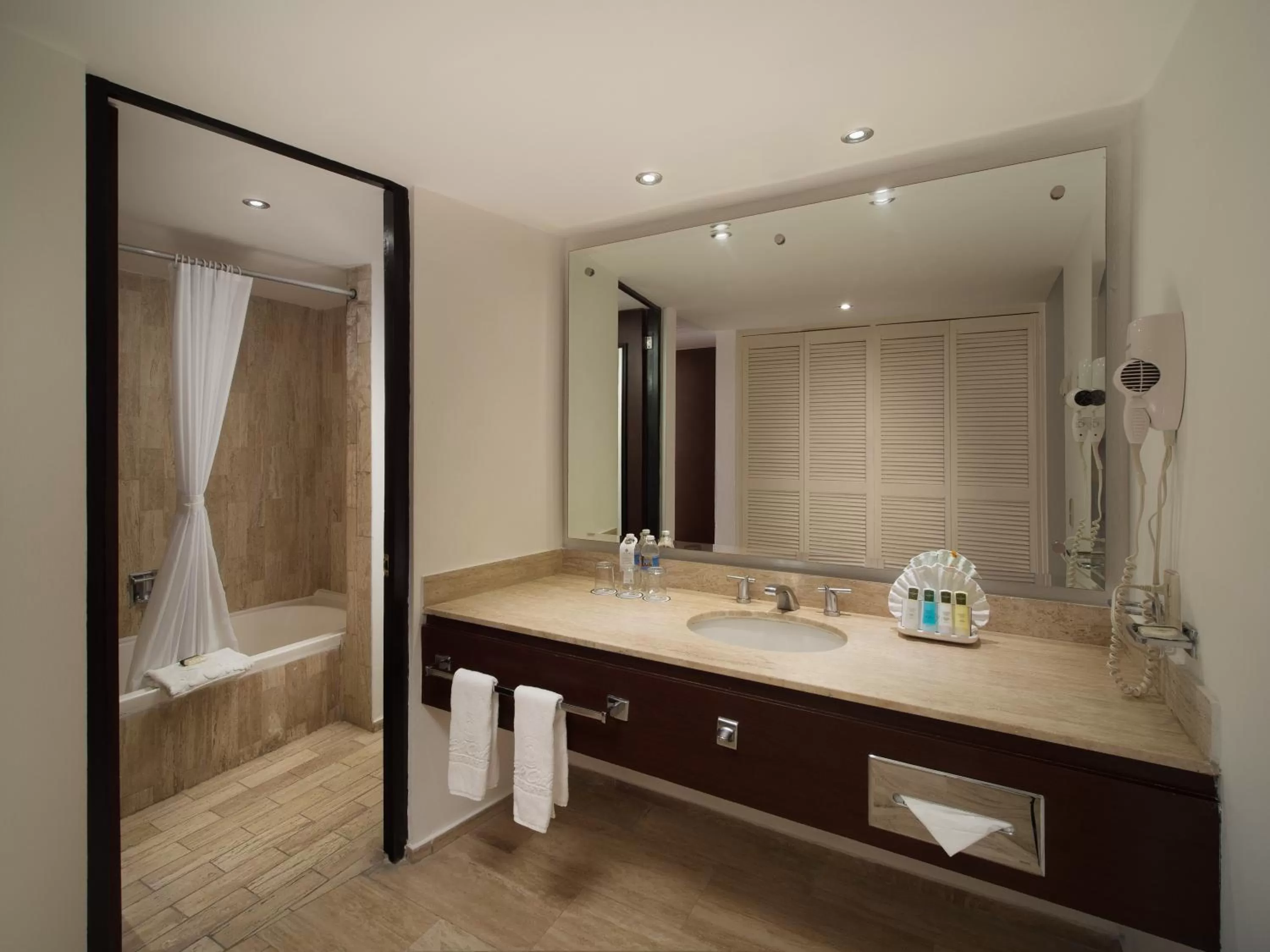 Room with Pool View in El Cid Castilla Beach