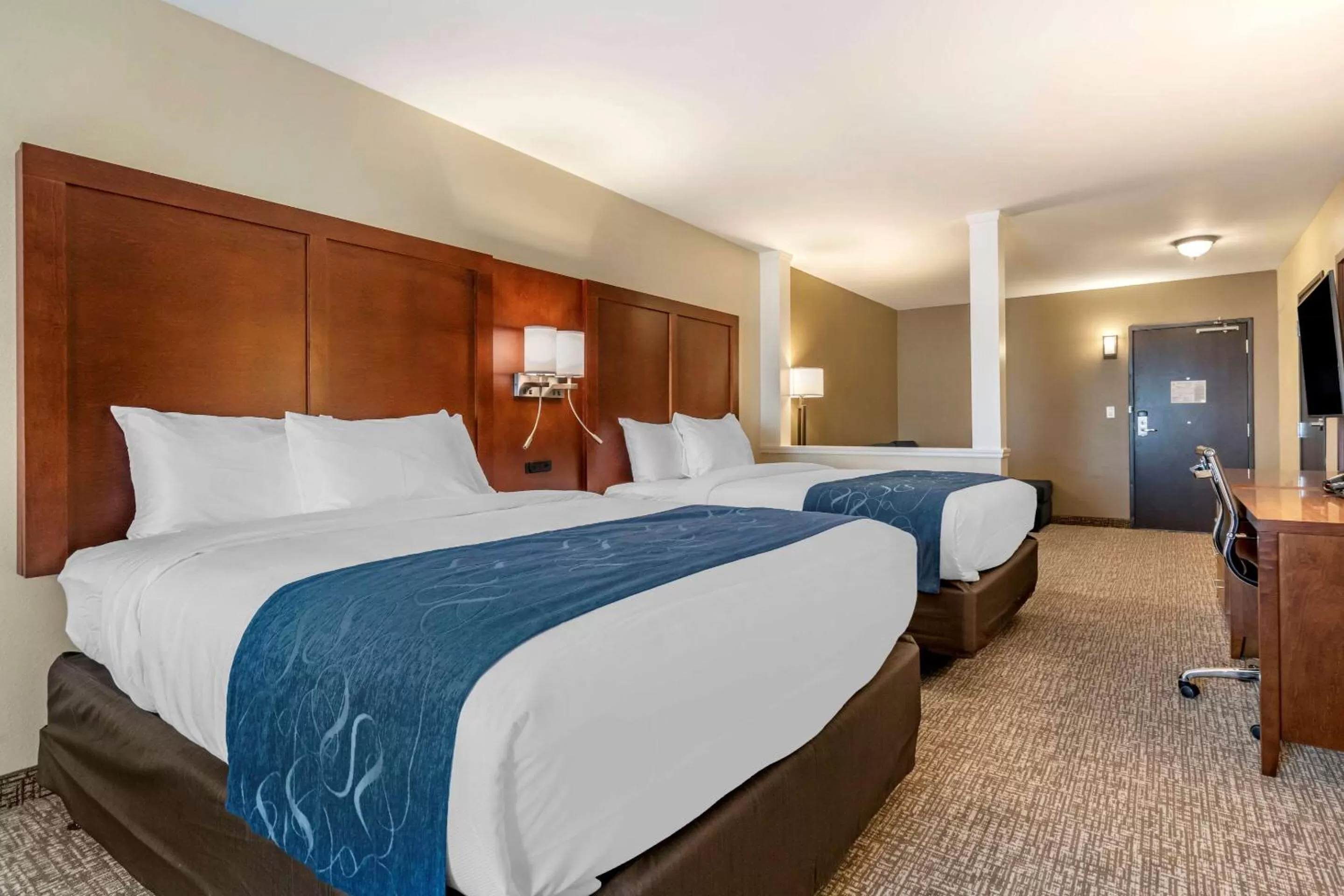 Accessible Suite 2 Queen Beds Non Smoking in Comfort Suites Daytona Beach-Speedway