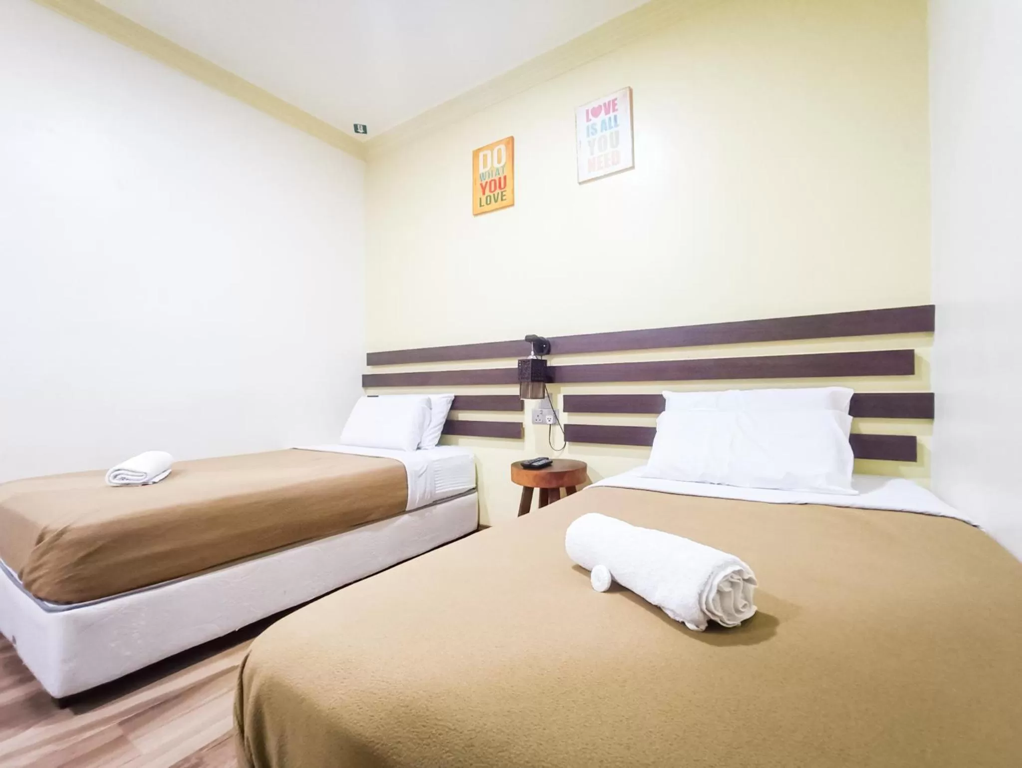 Deluxe Twin Room in PAKA DALYLA HOTEL