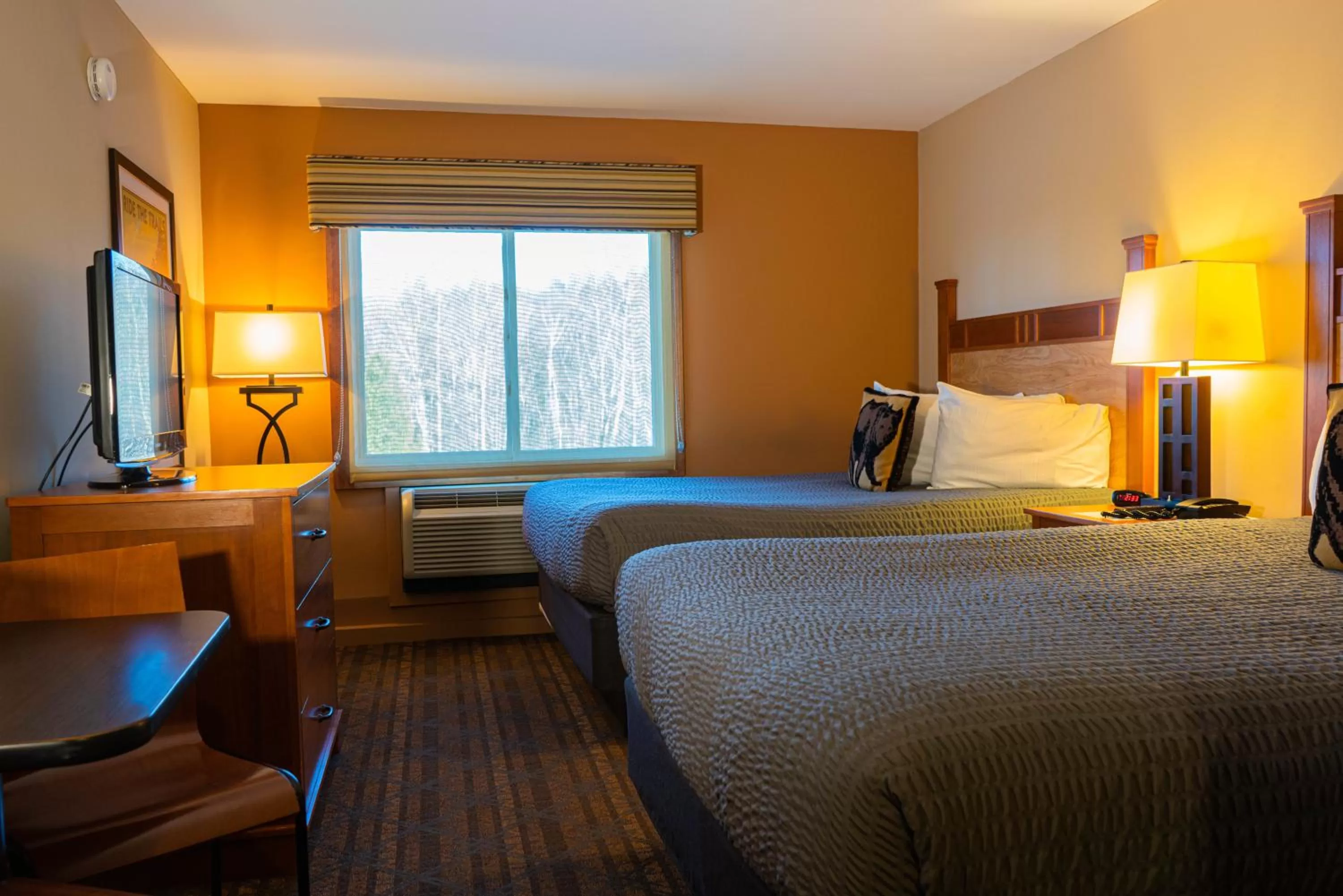 Standard Queen Room with Two Queen Beds in The Black Bear Lodge at Stratton Mountain Resort