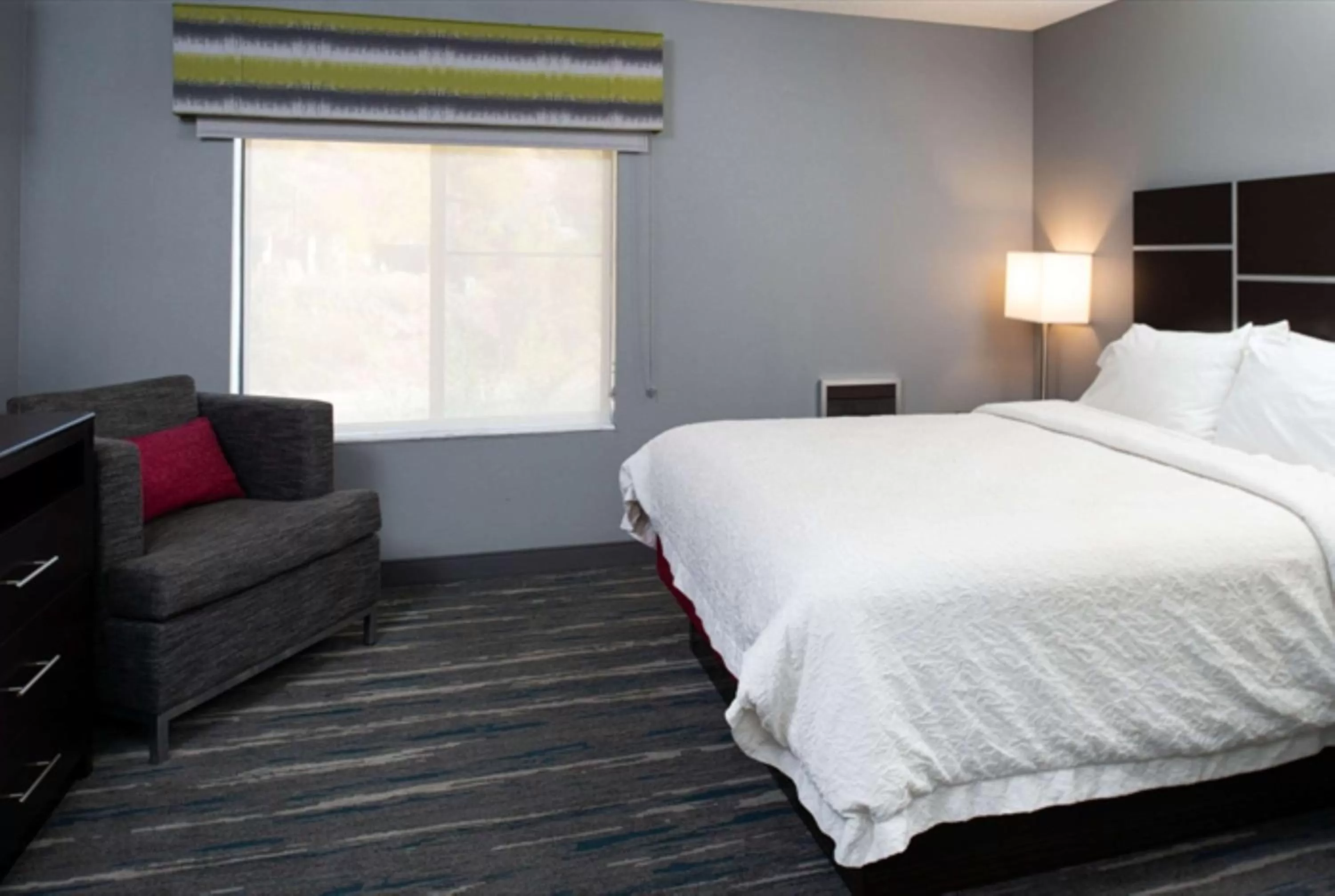 King Room with King Bed - Non-Smoking in Hampton Inn Glenwood Springs