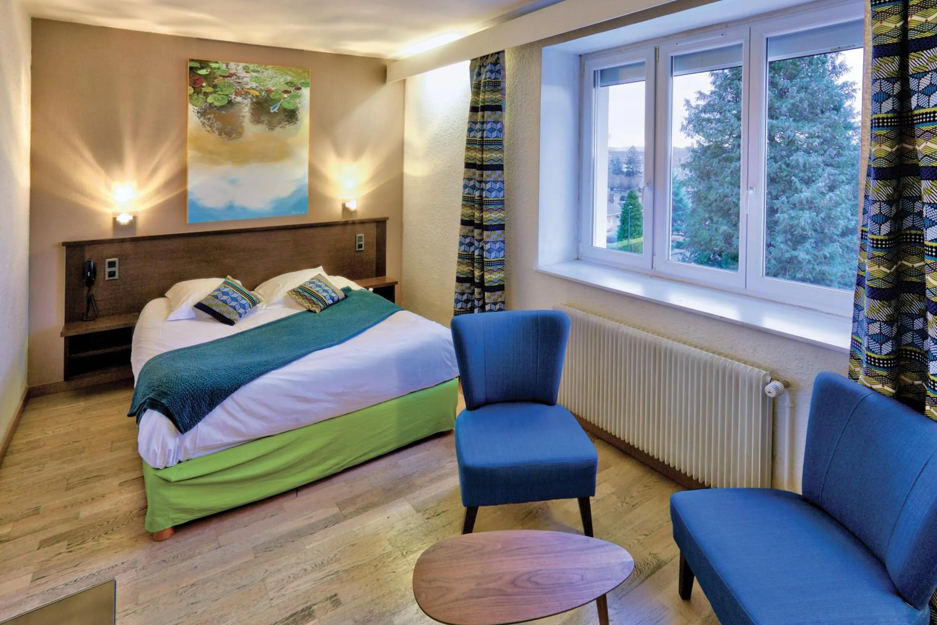 Superior Double Room in Logis Hotel Restaurant Spa Beau Site